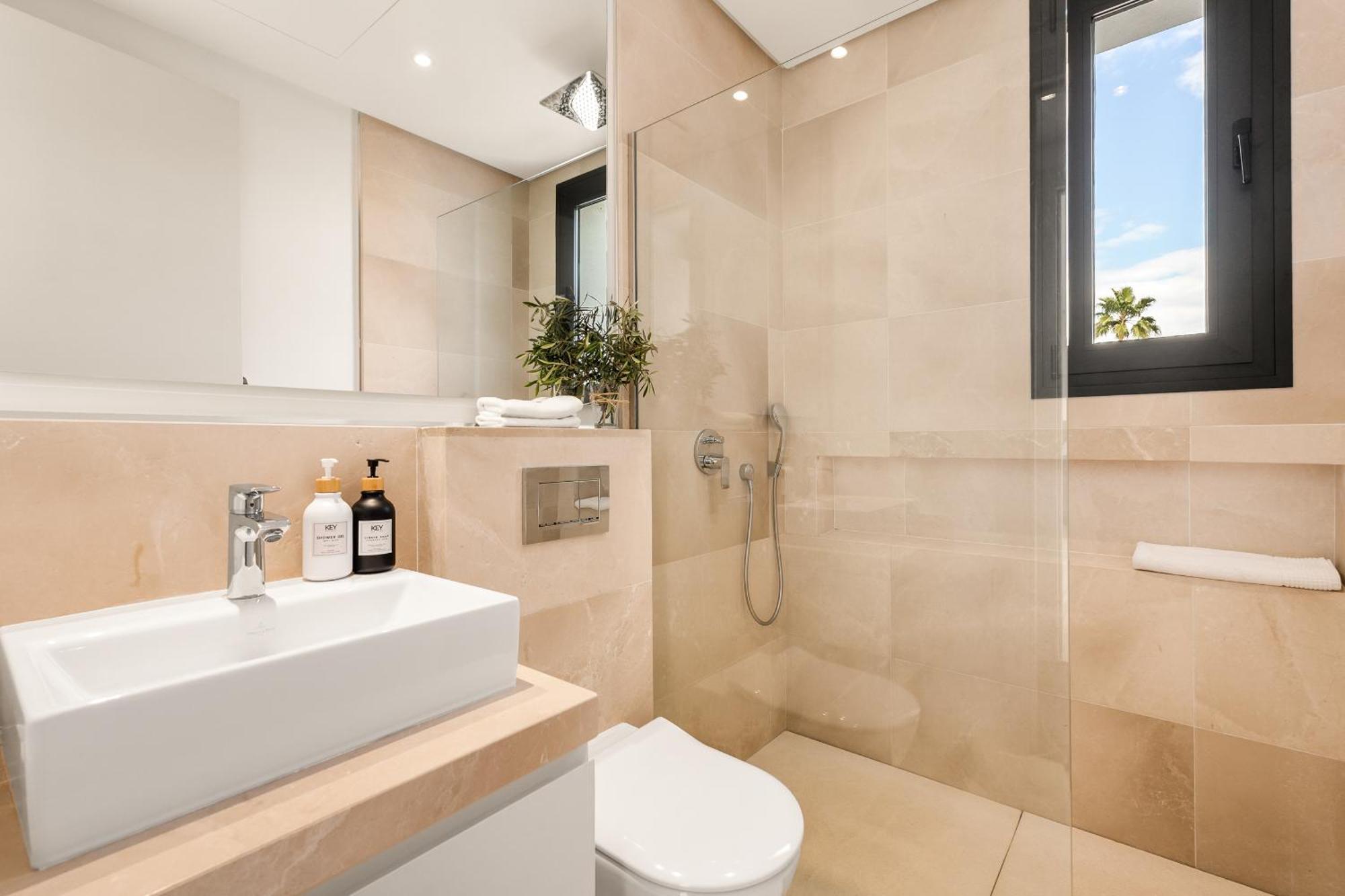 Villa Aurora - Marbella - Contemporary In New Golden Mile