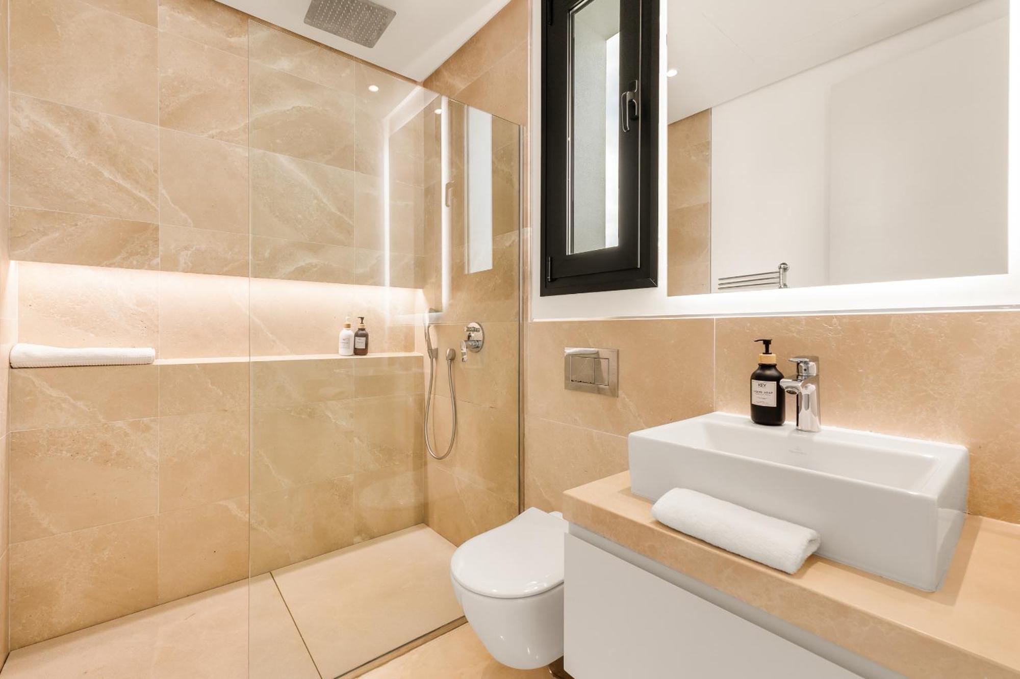 Aurora - Marbella - Contemporary In New Golden Mile Villa Estepona