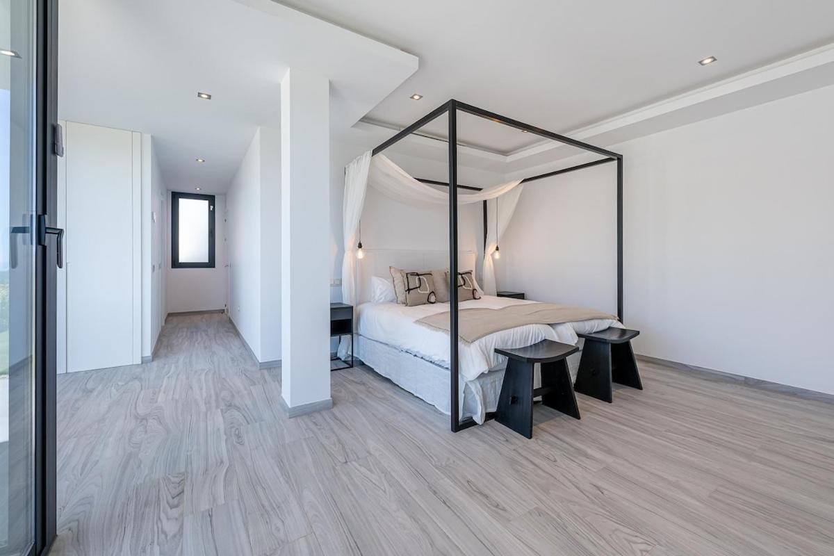Villa Luxury With Heated Pool Open Sea Views