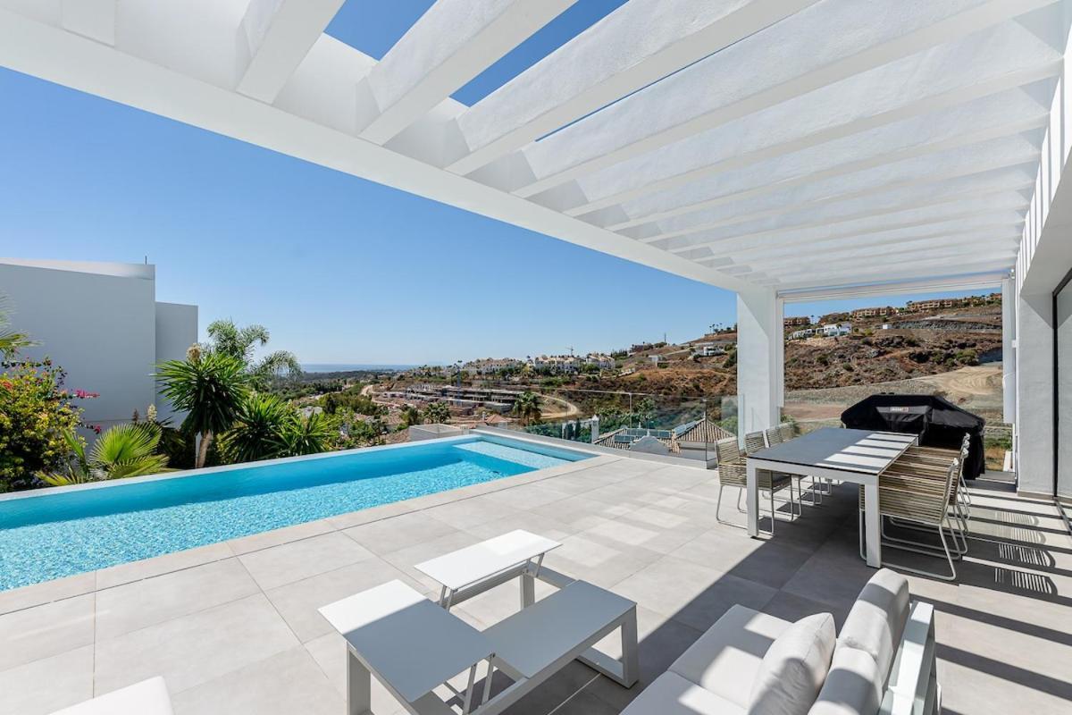 Luxury With Heated Pool Open Sea Views * Estepona