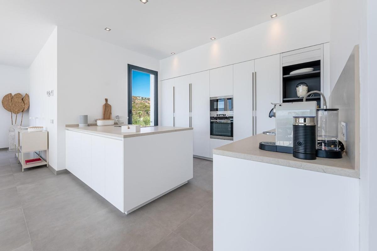 Luxury With Heated Pool Open Sea Views Villa
