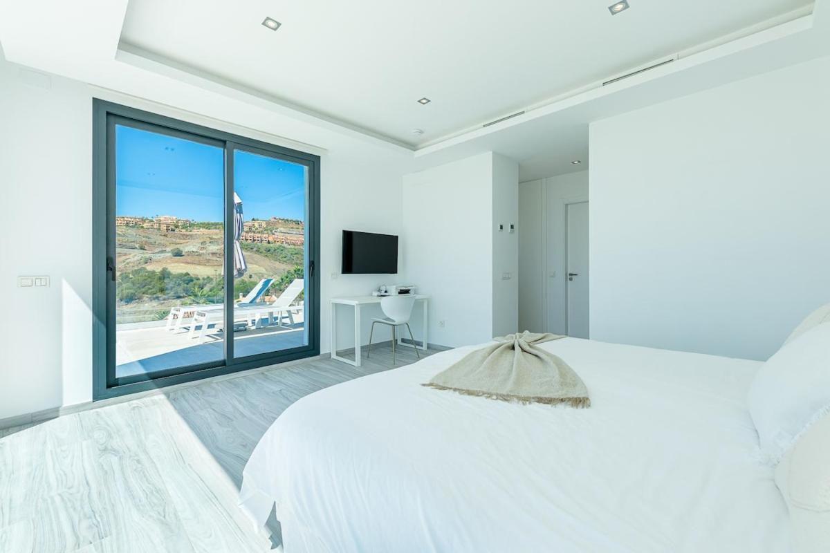 Luxury With Heated Pool Open Sea Views Villa