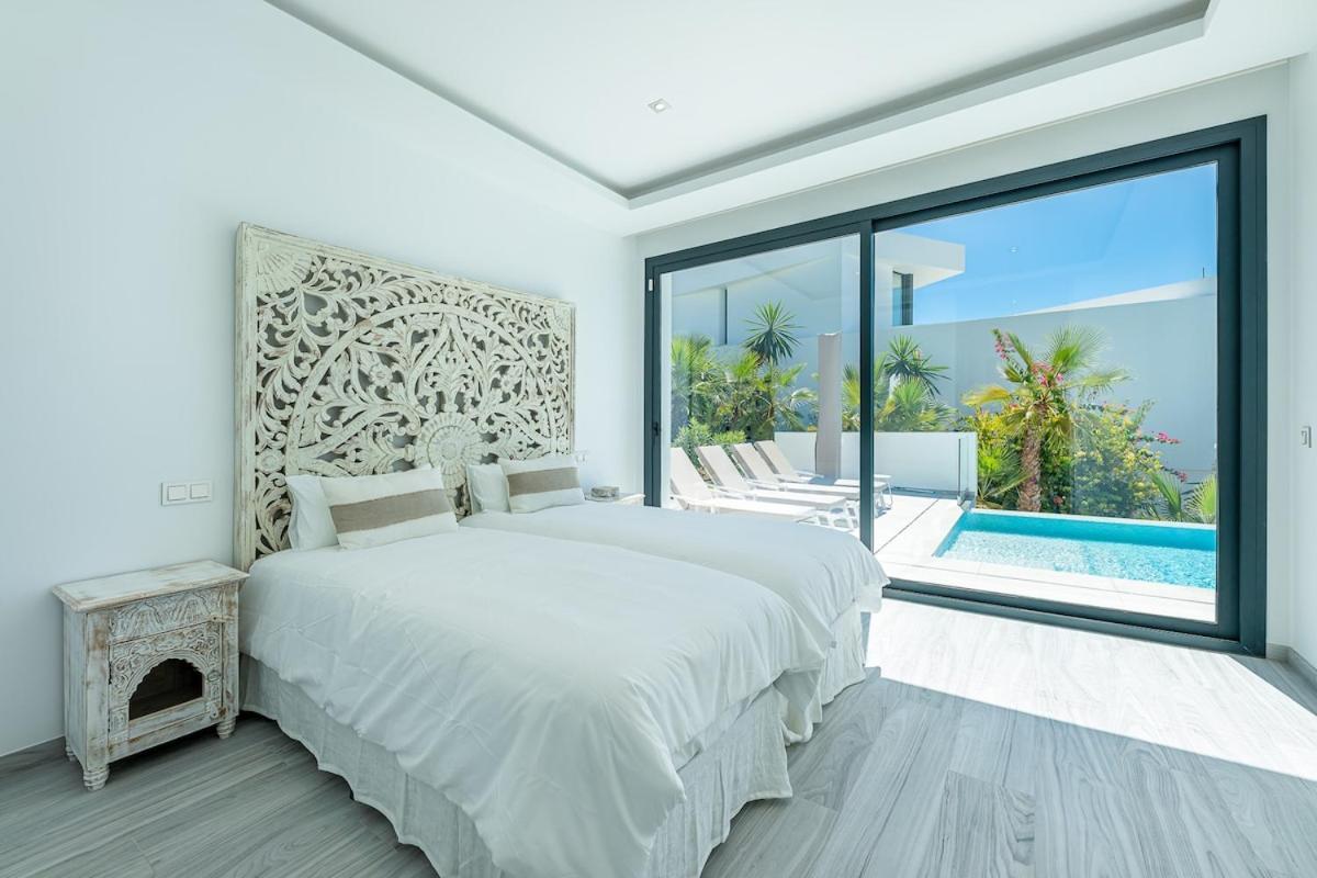 Luxury With Heated Pool Open Sea Views Villa Estepona