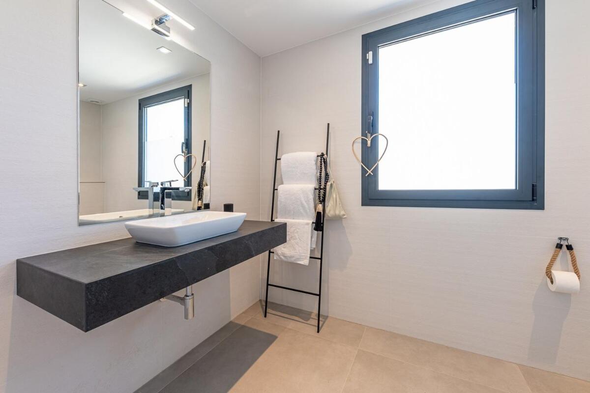 Luxury With Heated Pool Open Sea Views * Estepona