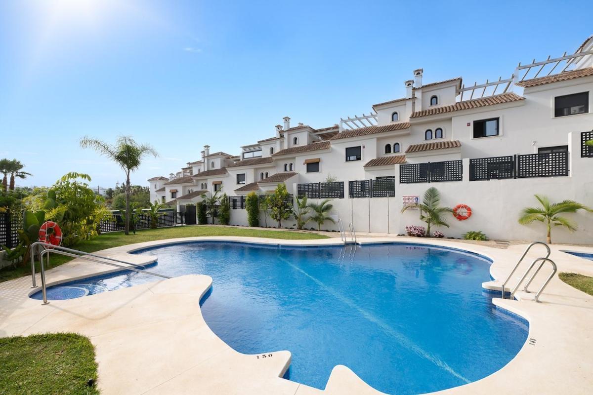 Modern 3-bedroom At Agra Residencial Apartment *