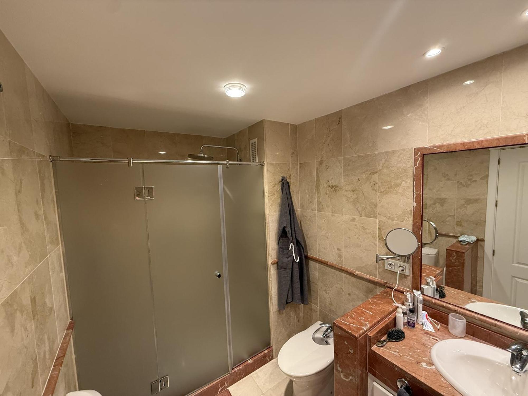 Modern 2 Bedroom - Hacienda Del Sol *