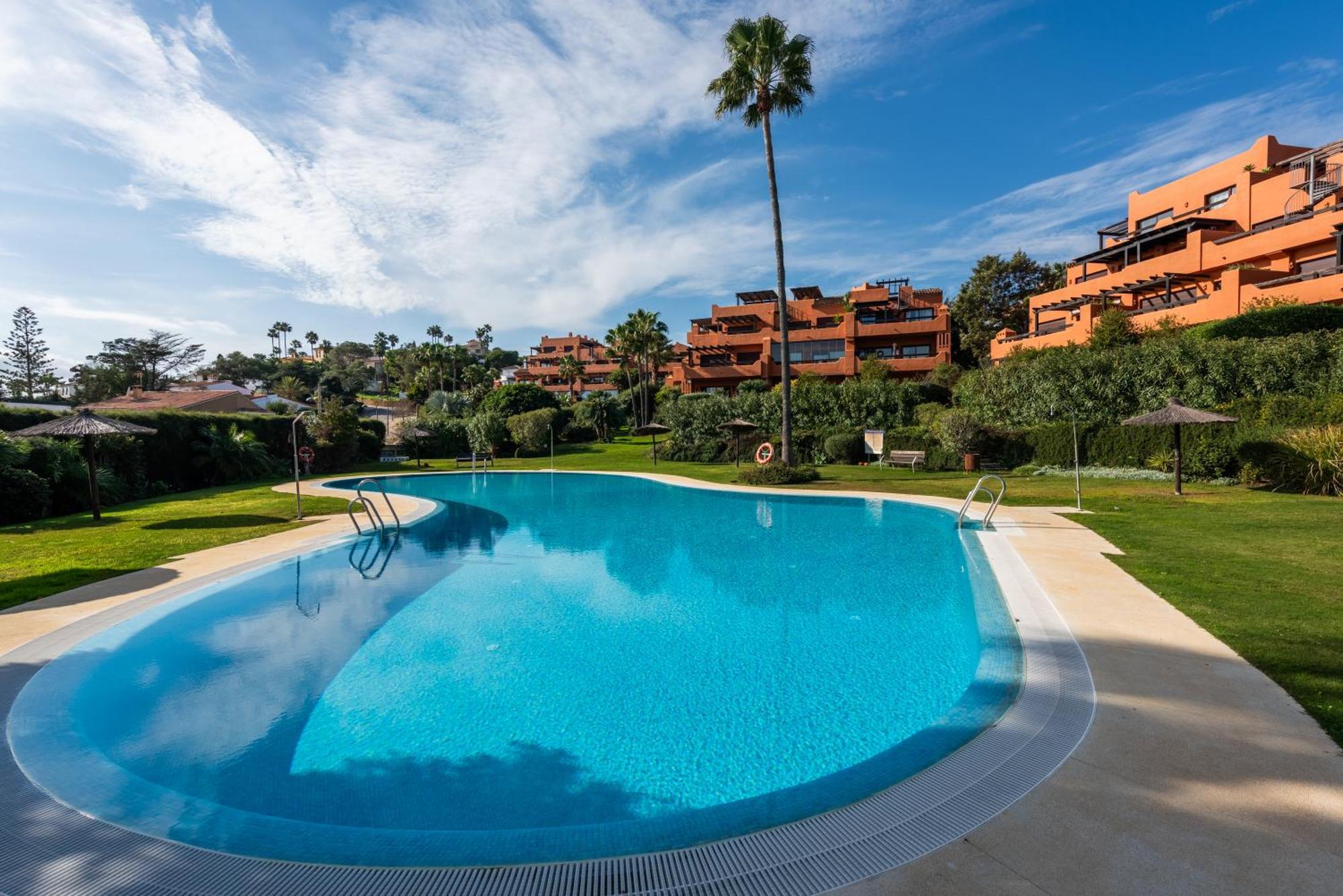 Apartment Con Piscina - *