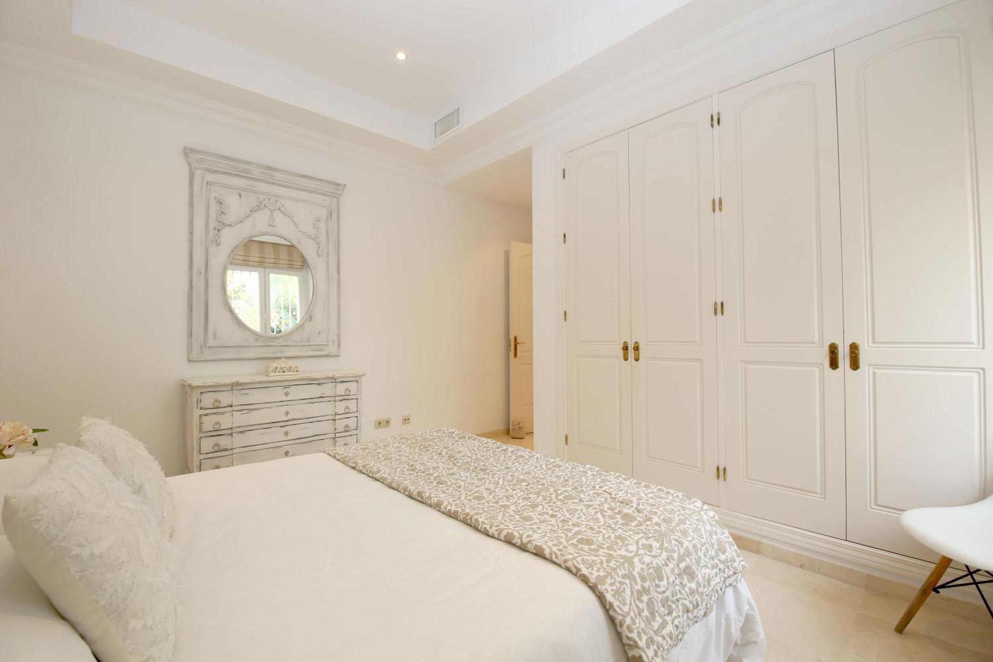 East Luxury Family Rosa Estepona