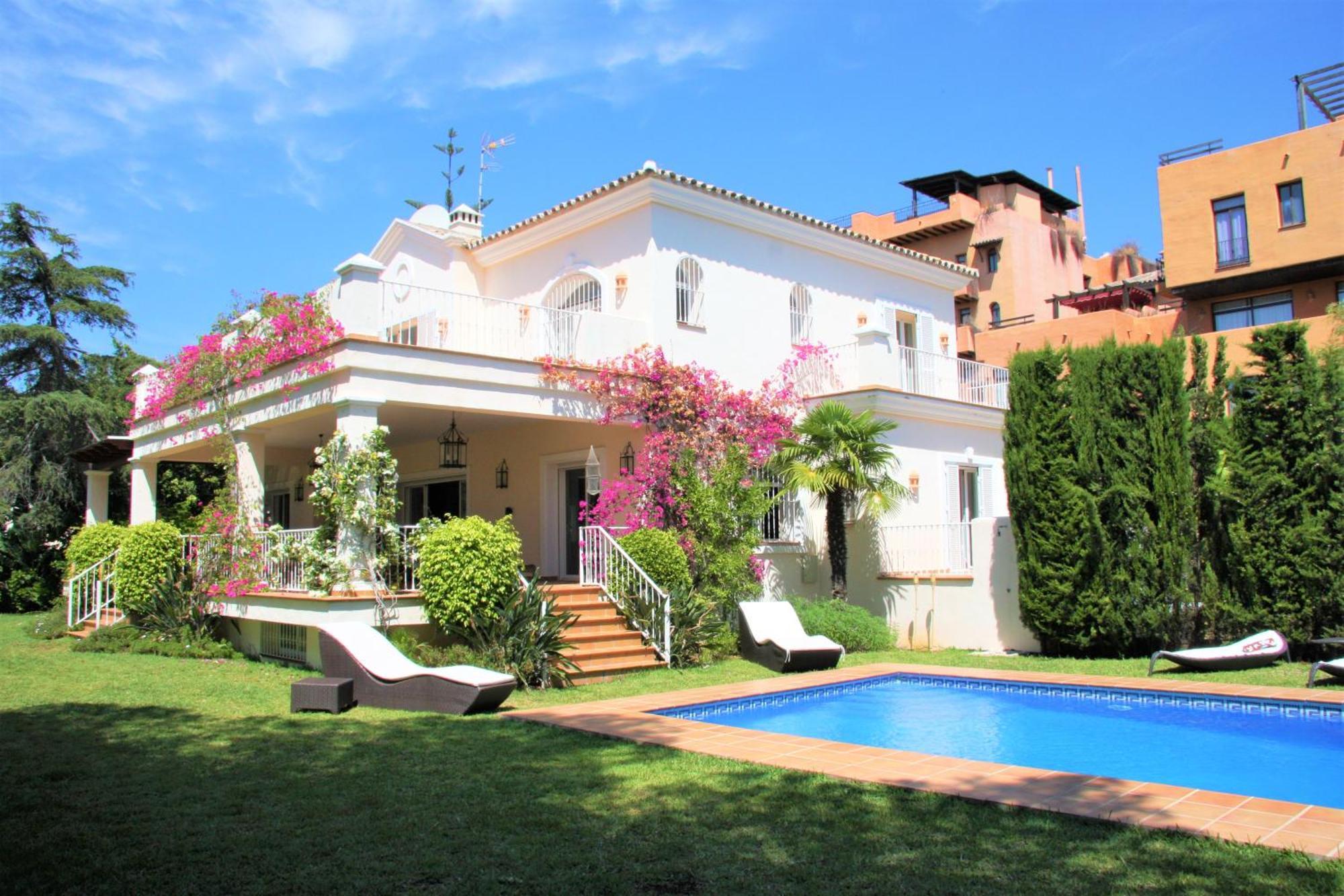 Villa East Luxury Family Rosa Estepona