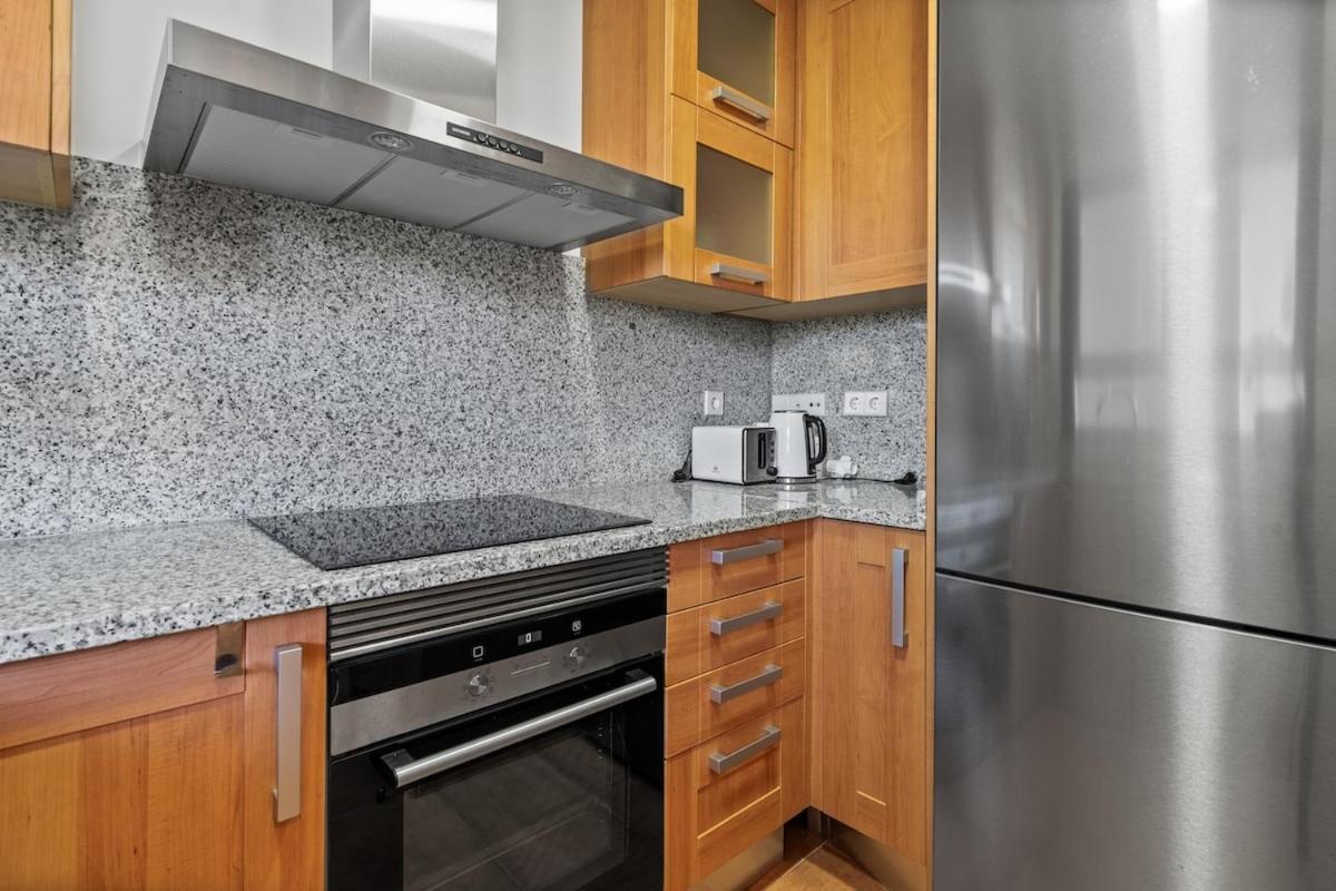 Beautiful Renovated With Pool Rdr477 Apartment