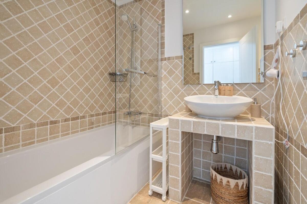Apartment Beautiful Renovated With Pool Rdr477