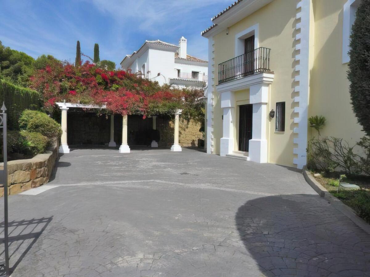 Villa Luxury At Maria In El Paraiso Spain *