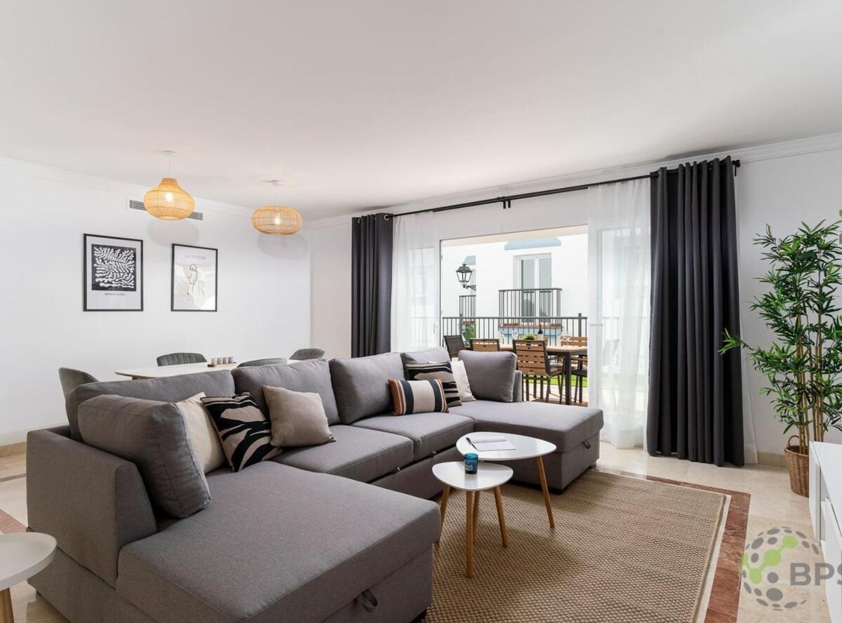 Elegant And Stylish Retreat 592 Apartment
