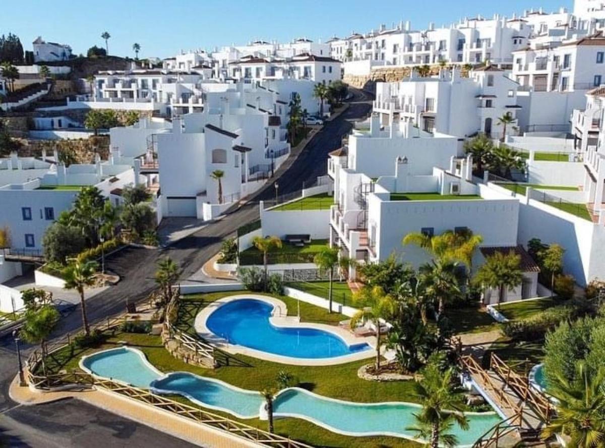 Elegant And Stylish Retreat 592 Apartment Estepona