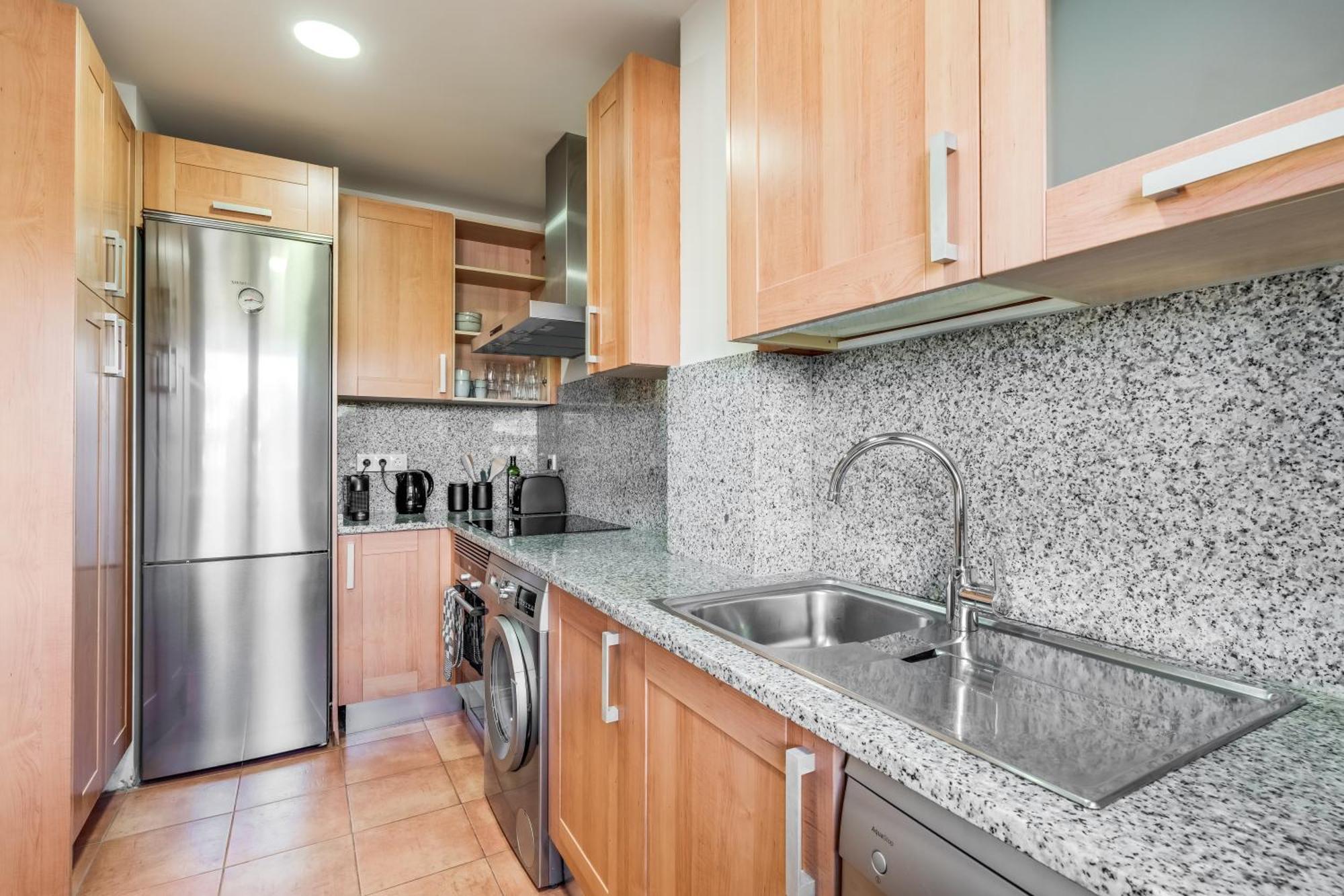 Luxury With Spacious Private Garden & Seaview * Estepona
