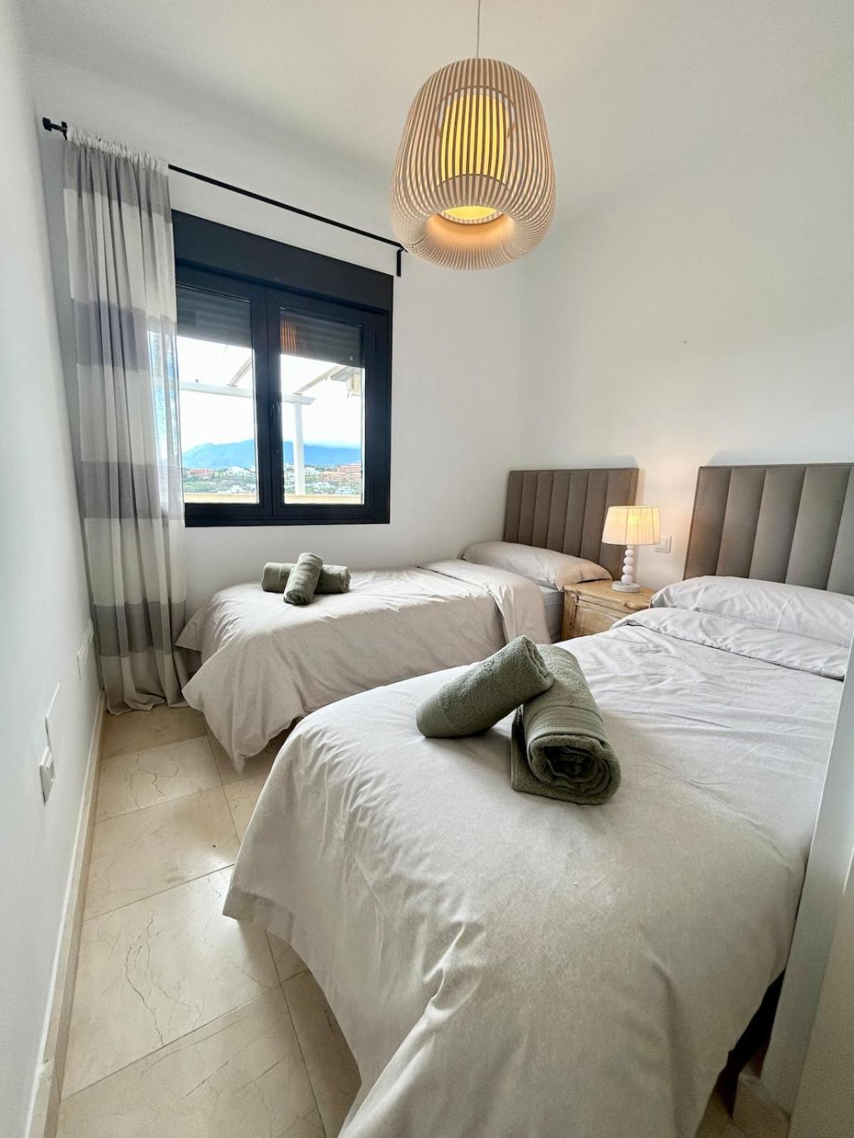 2br Luxe In Marbella Close To Beaches Apartment