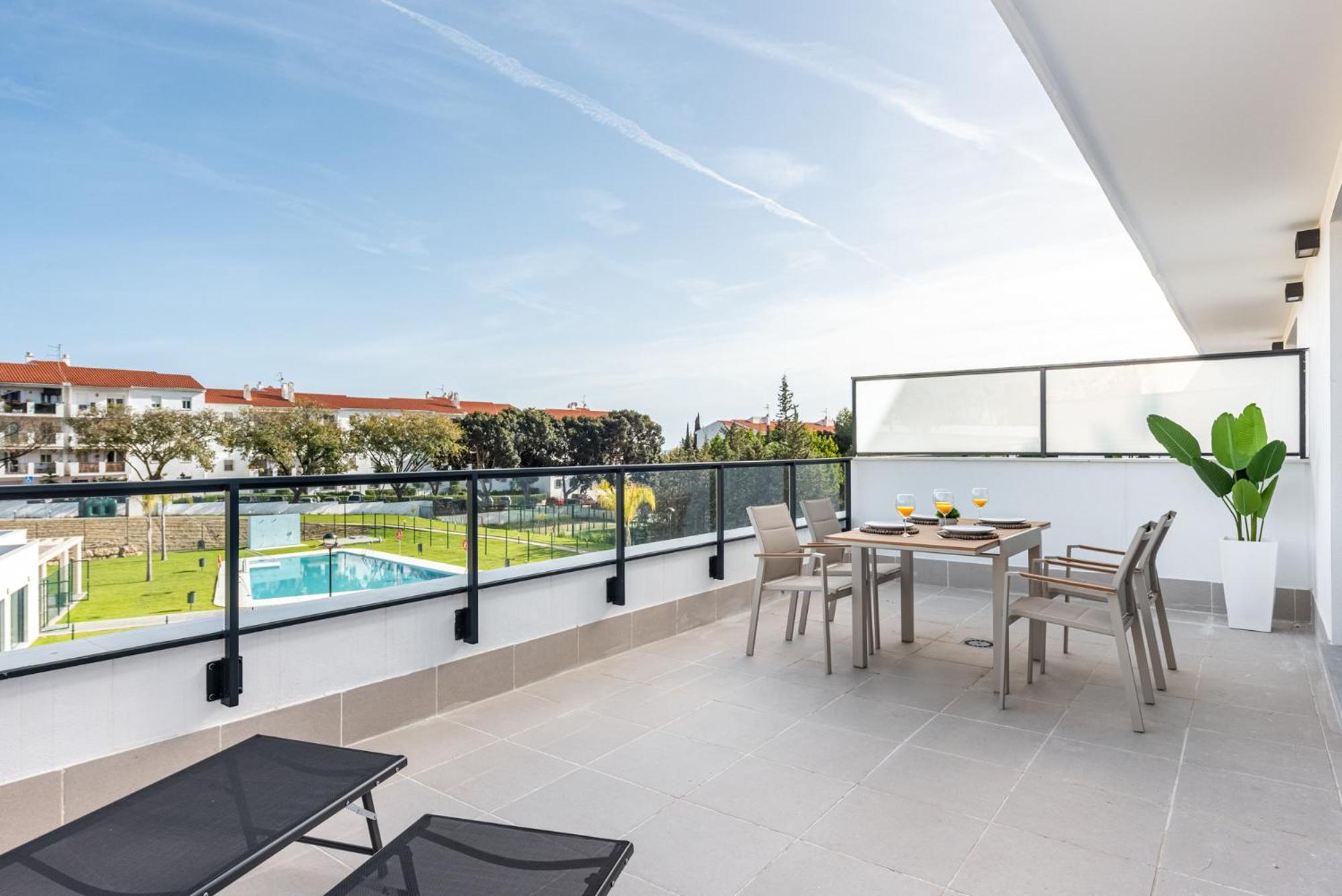 New Pool Apartment *