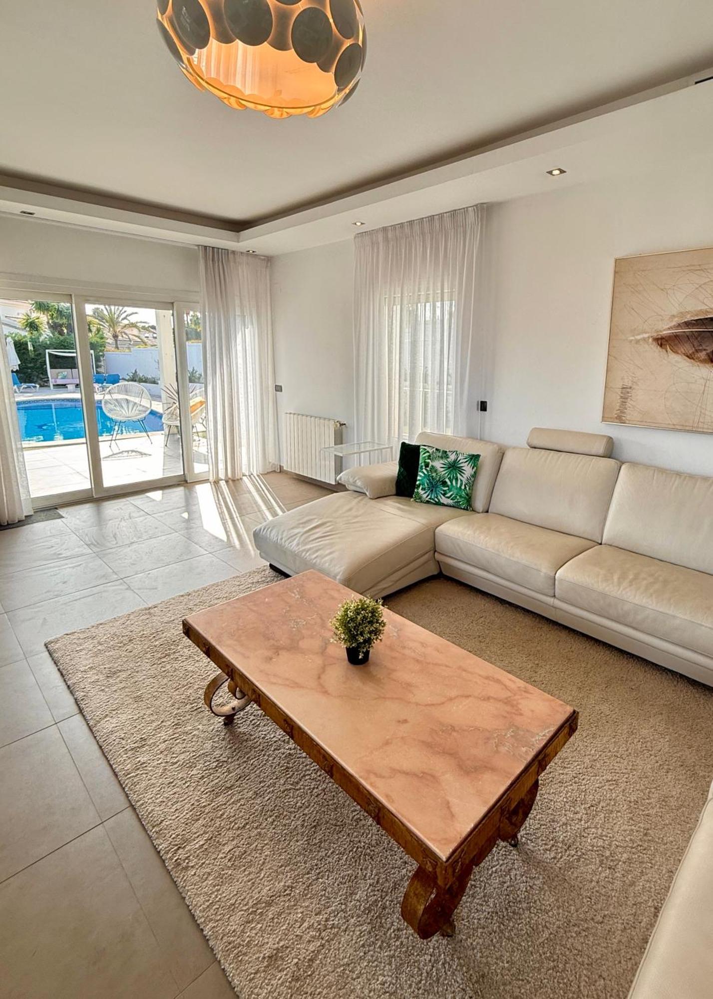 Atalaya: Luxury Marbella Retreat Near Golf And *