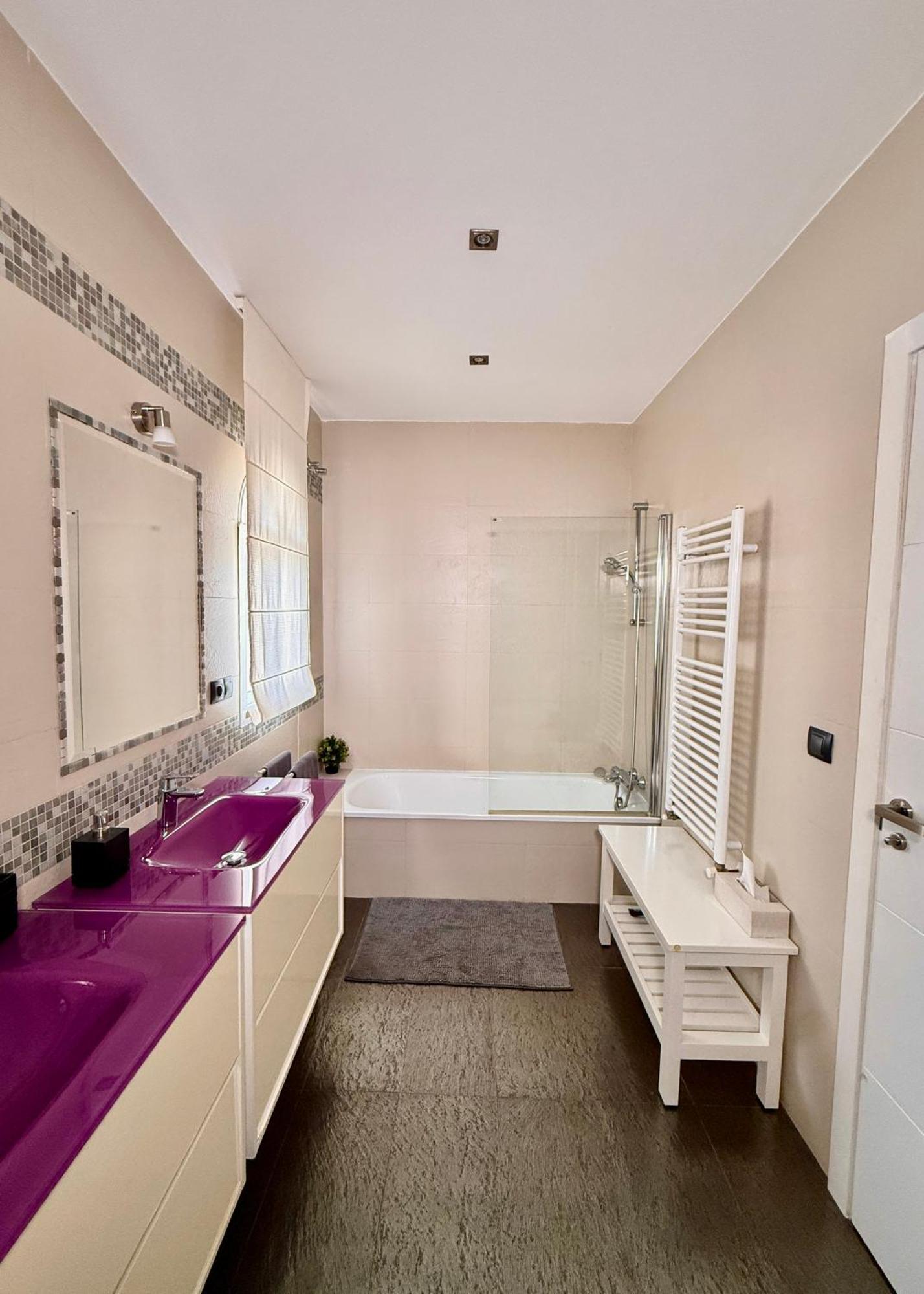 Atalaya: Luxury Marbella Retreat Near Golf And *