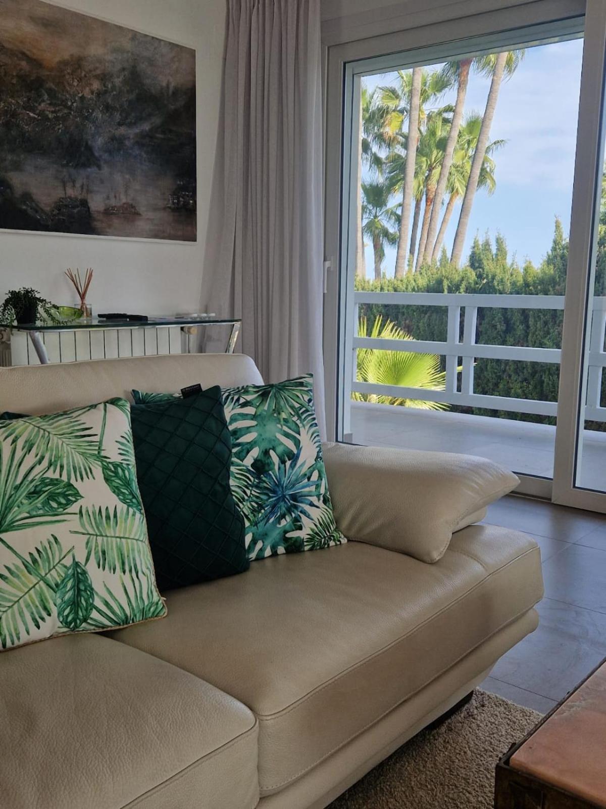 Atalaya: Luxury Marbella Retreat Near Golf And Villa