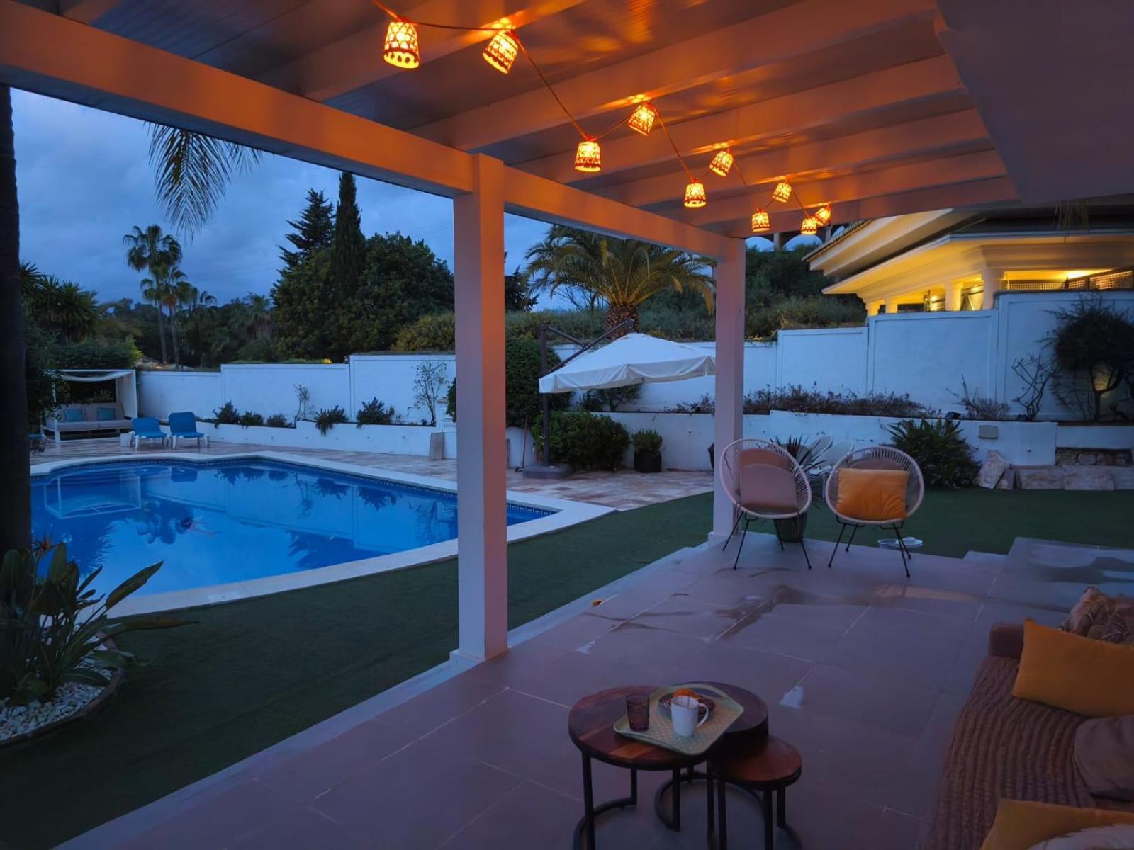 Villa Atalaya: Luxury Marbella Retreat Near Golf And