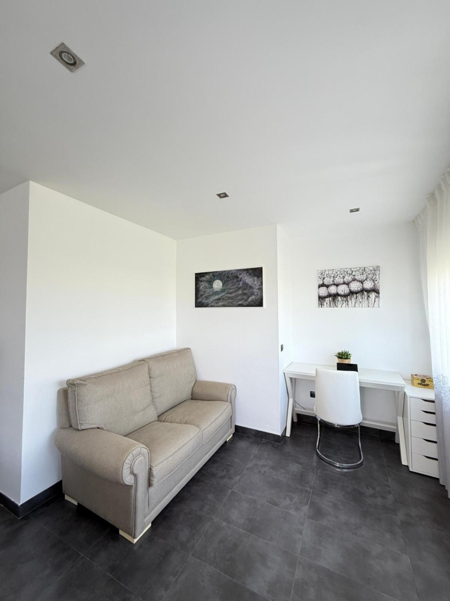 Atalaya: Luxury Marbella Retreat Near Golf And Villa *