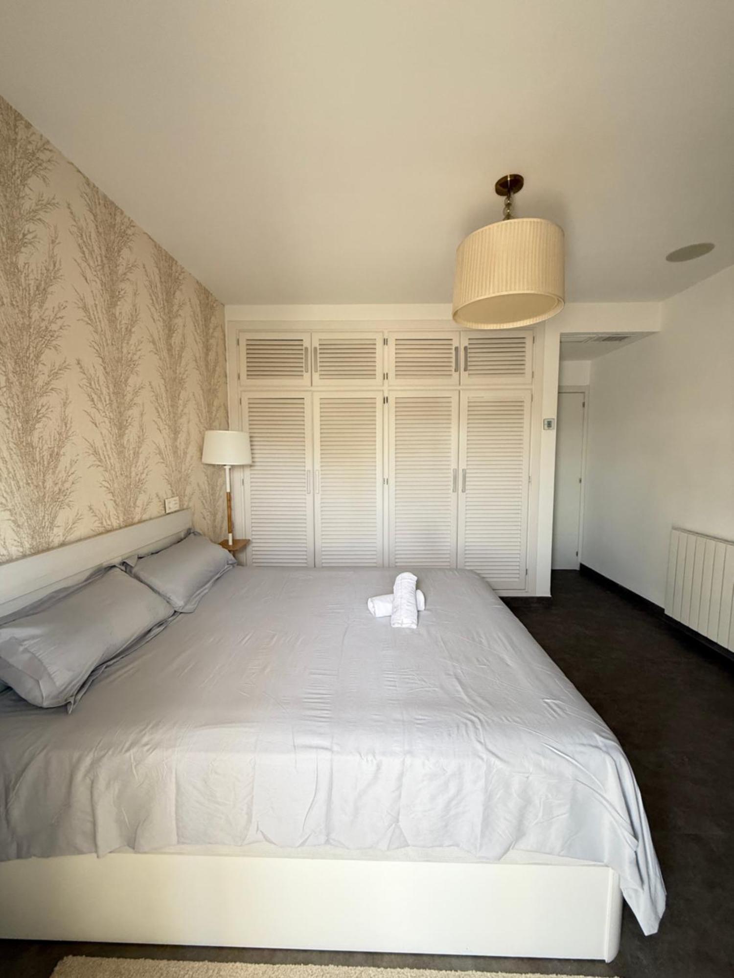 Atalaya: Luxury Marbella Retreat Near Golf And Villa *