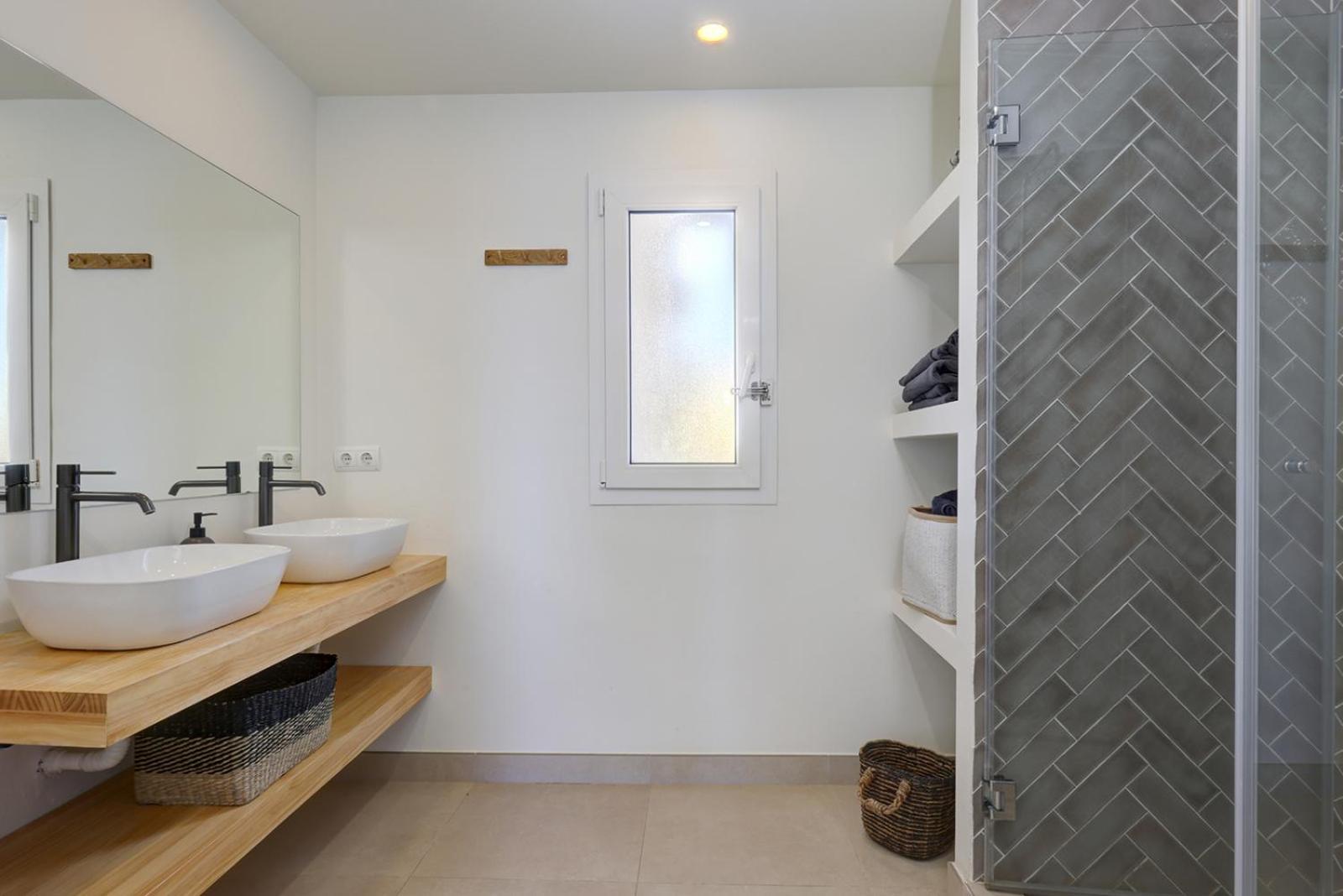 Apartment El Paseo - Gerenoveerd Met Zeezicht Estepona