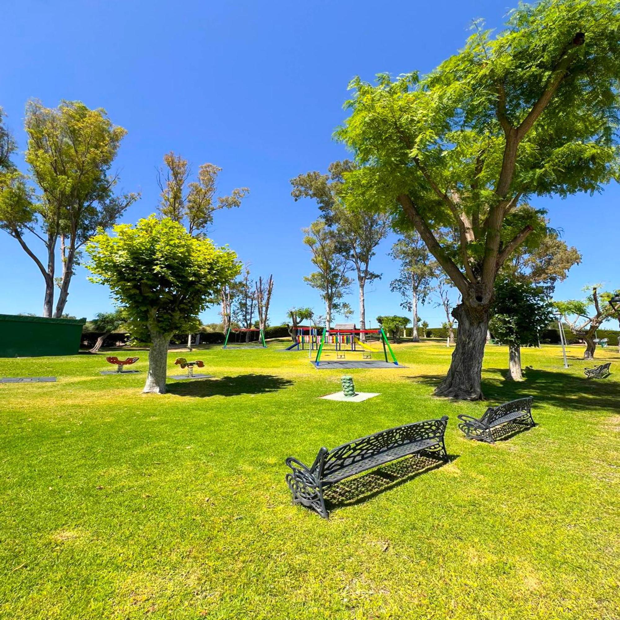 Sol & Apt- Coastal Retreat By The Sea Apartment Estepona