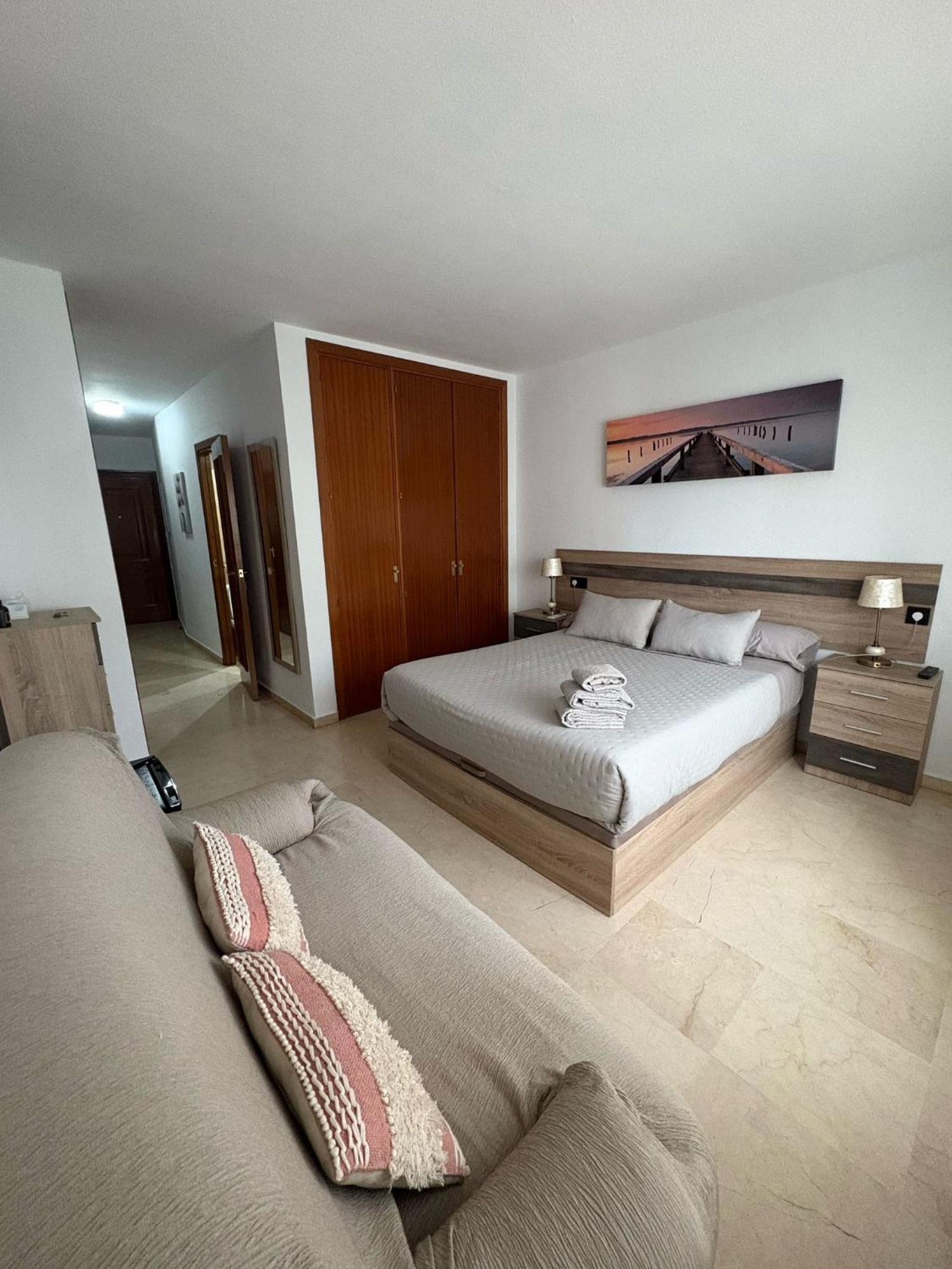 Private Next To The Marina Homestay *