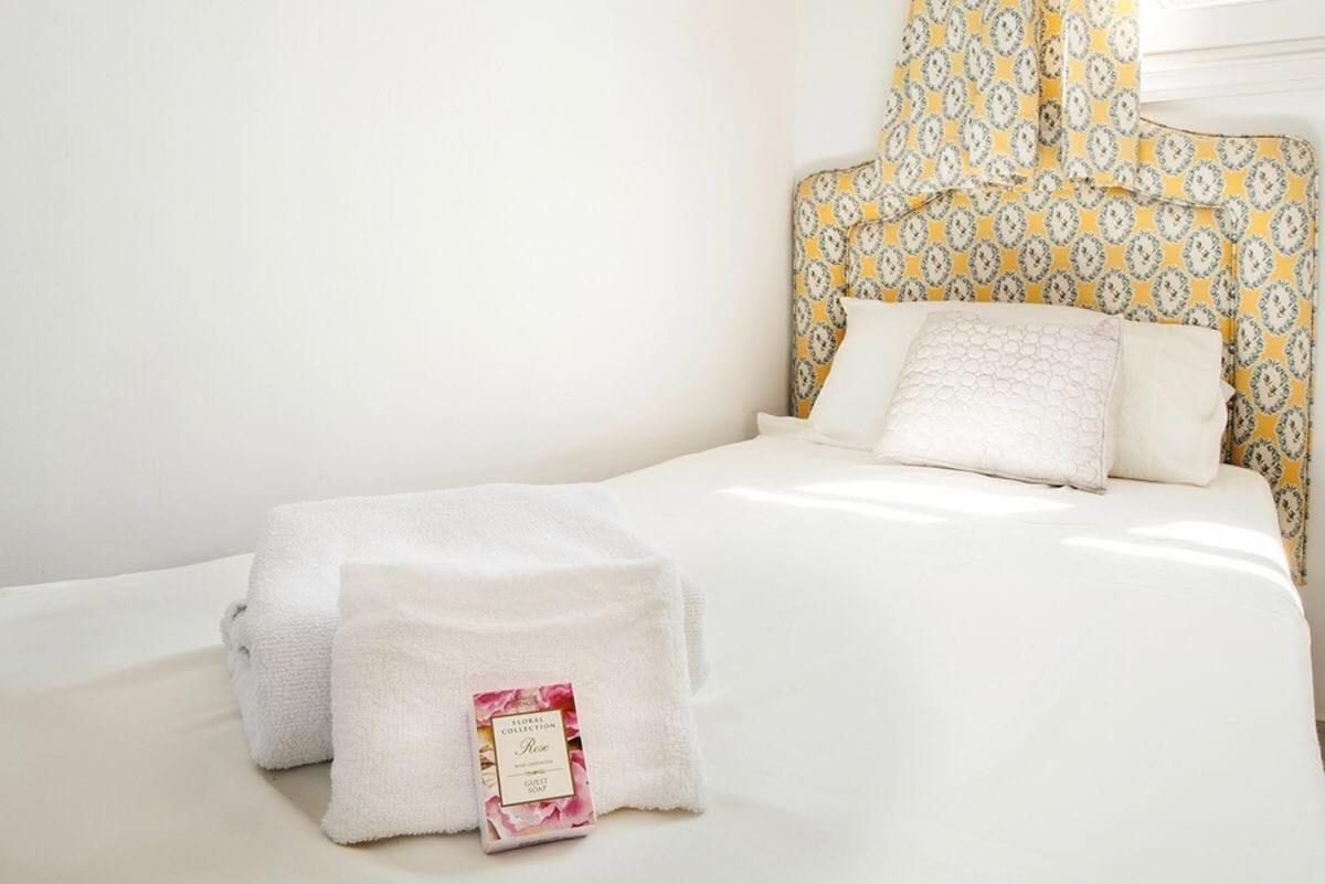 Holiday home Traditional Town House With Large Pool Estepona