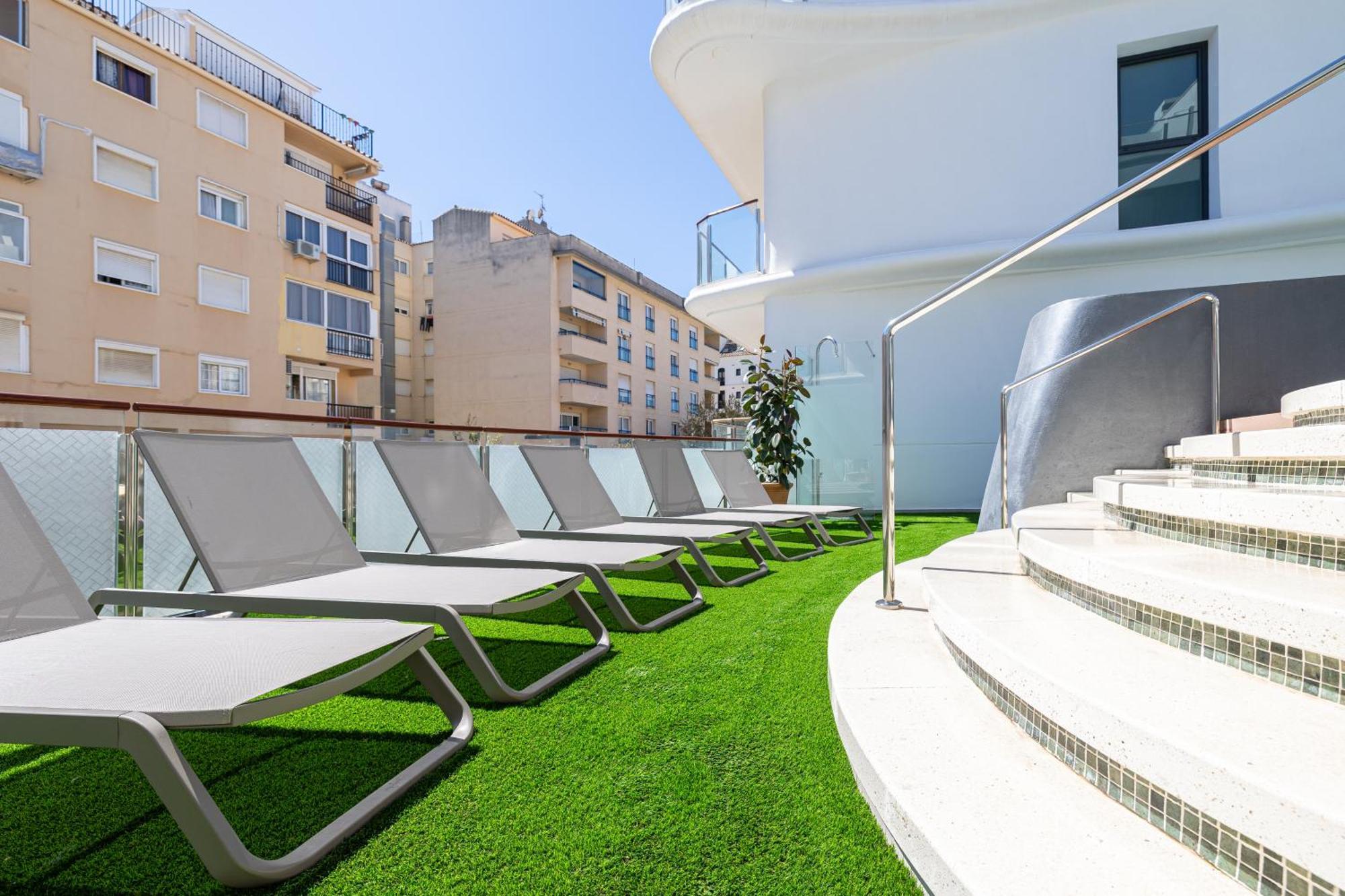 Apartamento And Apartment, 100mts From The Estepona