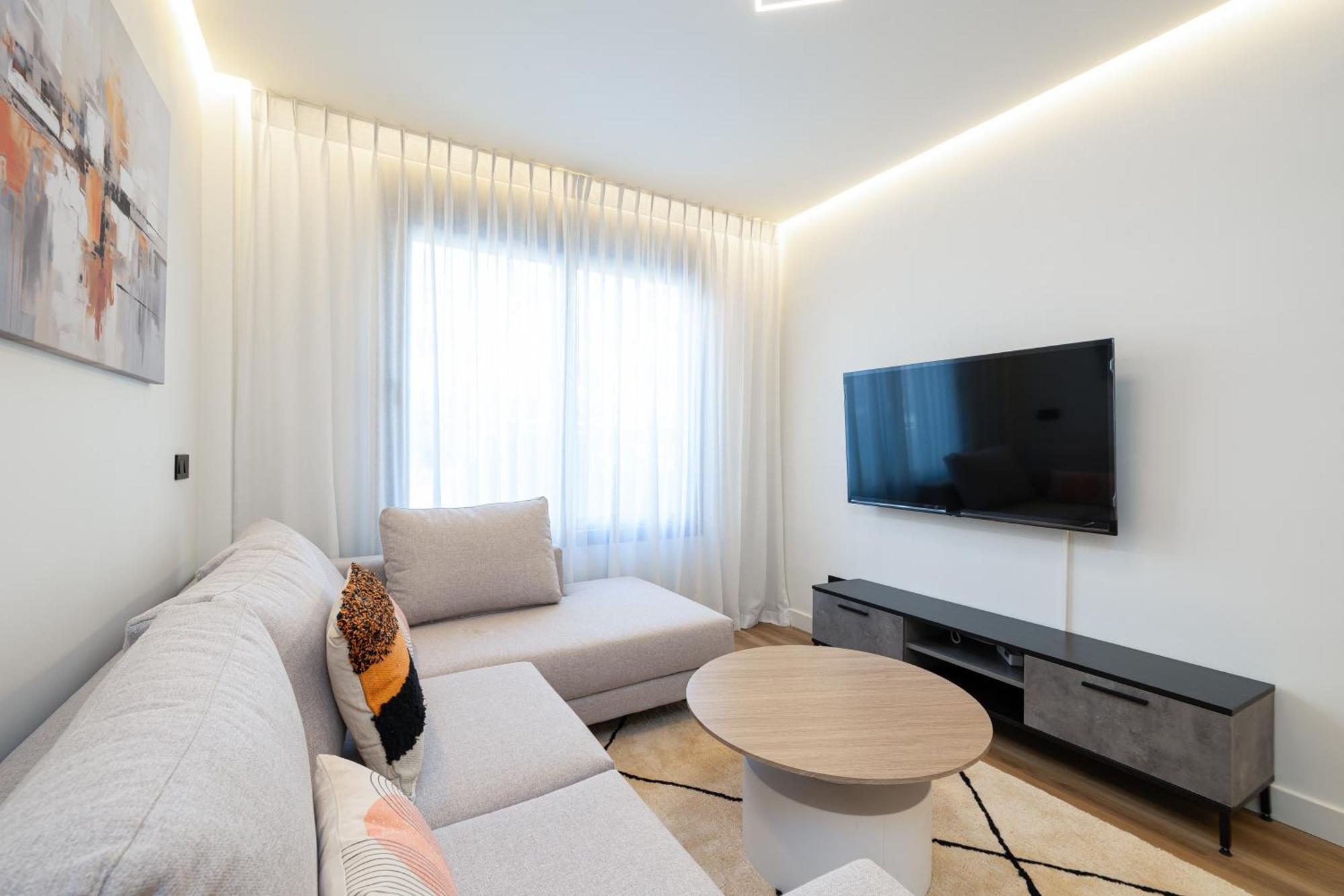 And Apartment, 100mts From The Apartamento Estepona