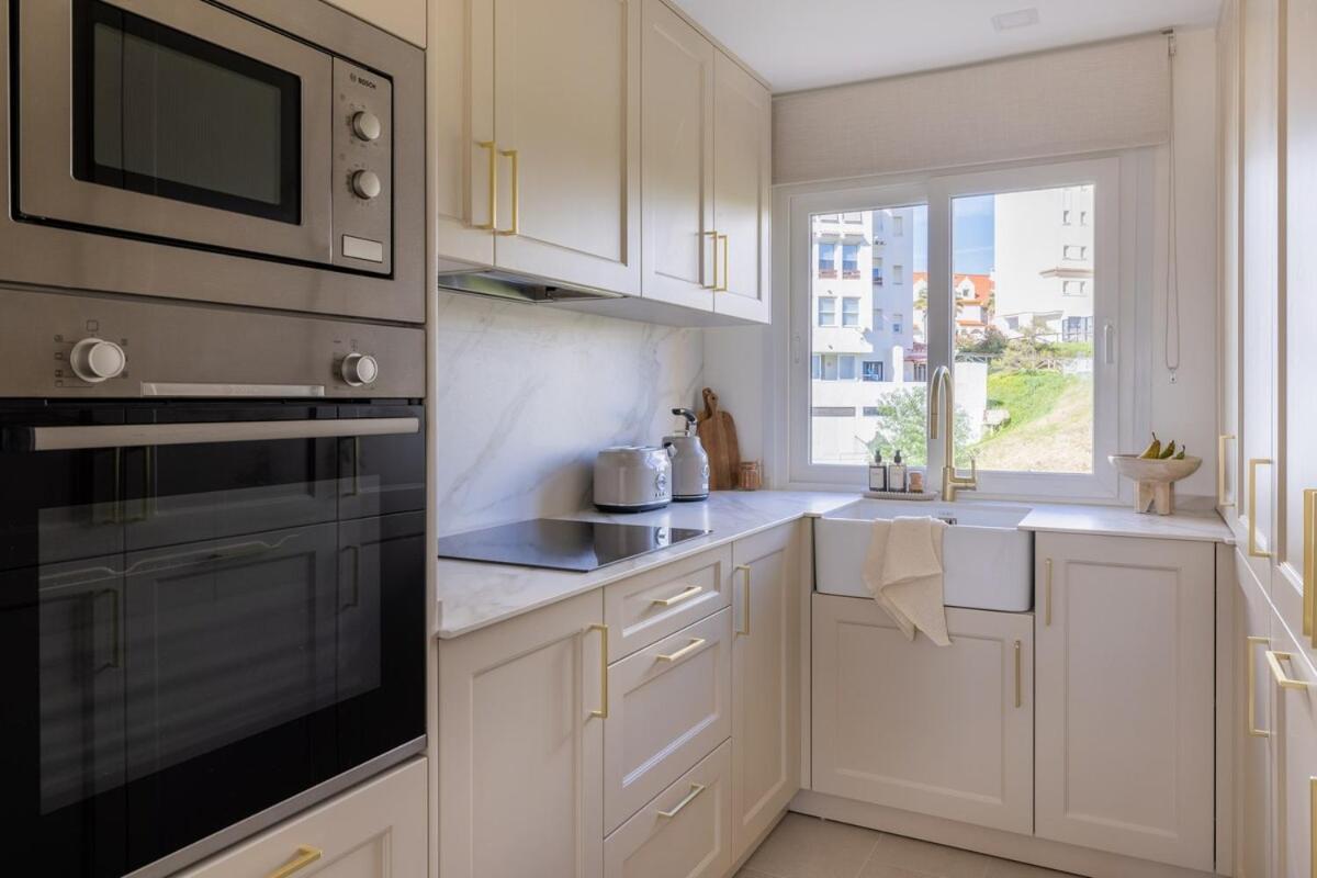 Apartment Ar20 Stunning Two-bed With Sea Views *