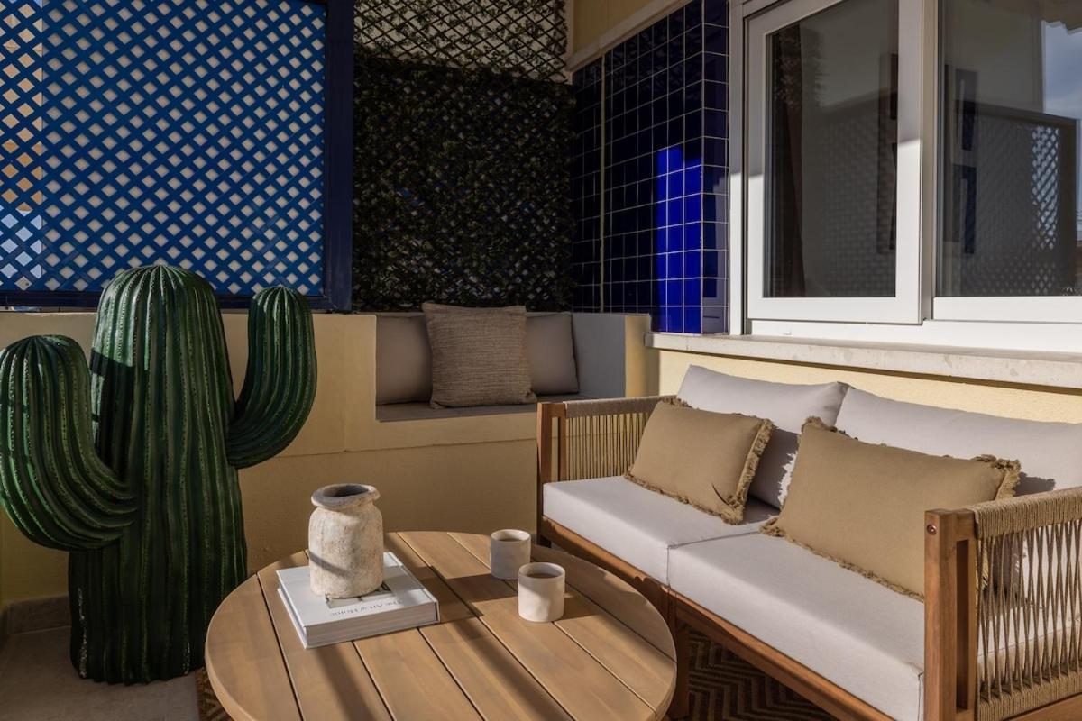Ar20 Stunning Two-bed With Sea Views Apartment *