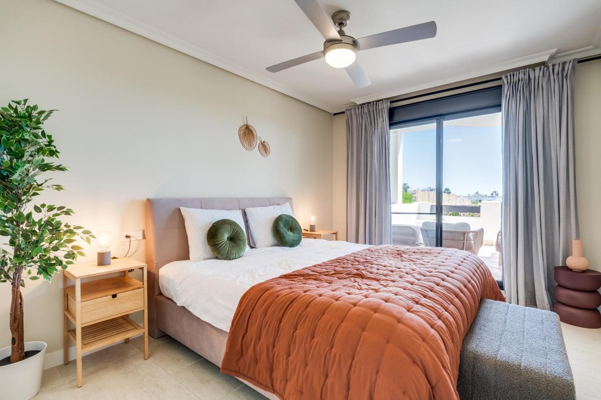 Apartment Luxury With Spacious Private Garden & Seaview