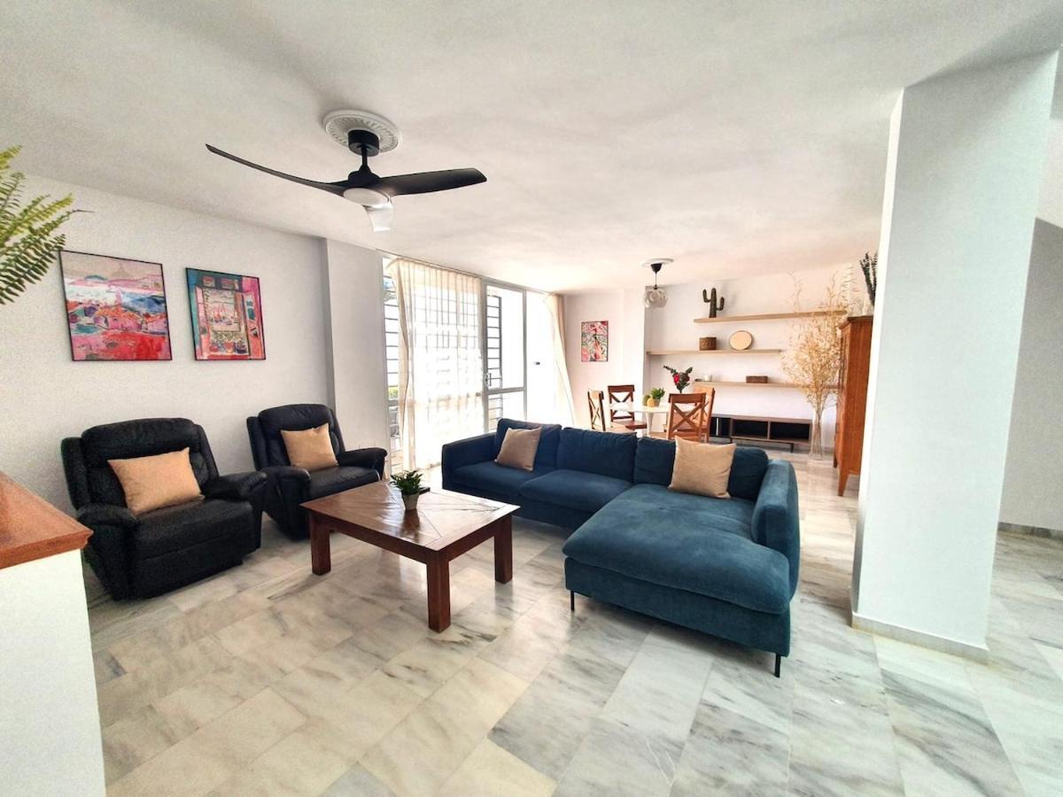 Gran Casa Luminosa Con Jardin Privado Estepona
