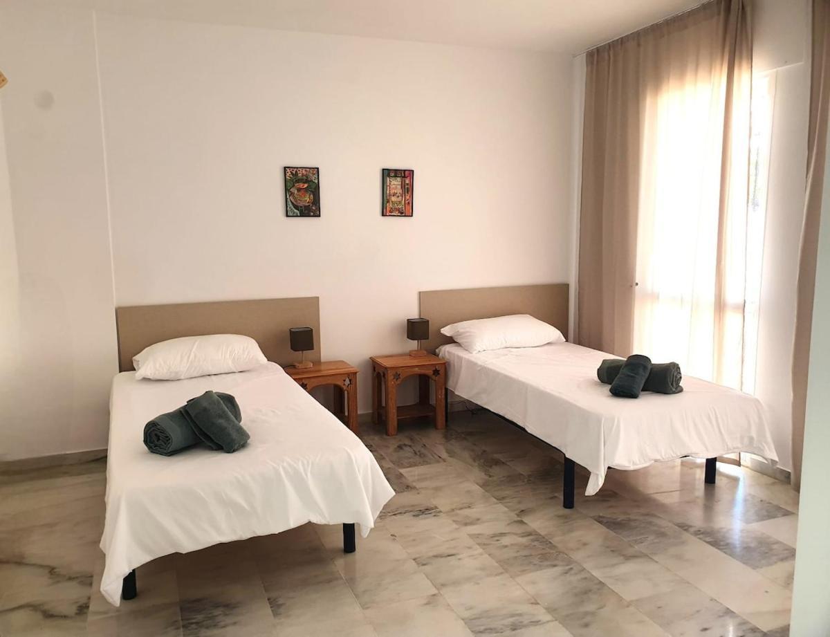 Holiday home Gran Casa Luminosa Con Jardin Privado