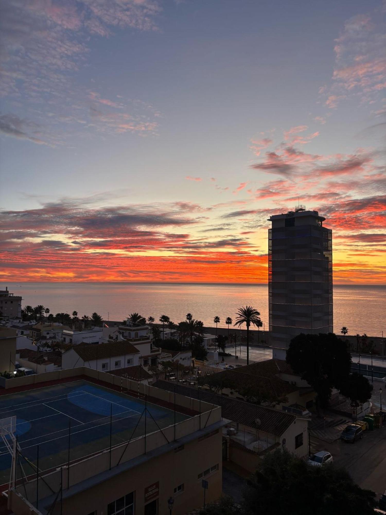 Apartment Large Three Bedroom Panoramic Sea Views *