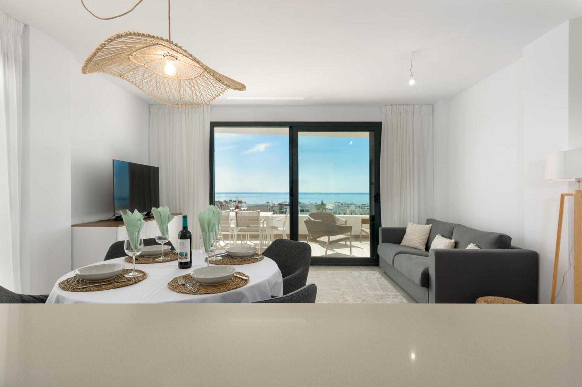 Apartment One-80 2440