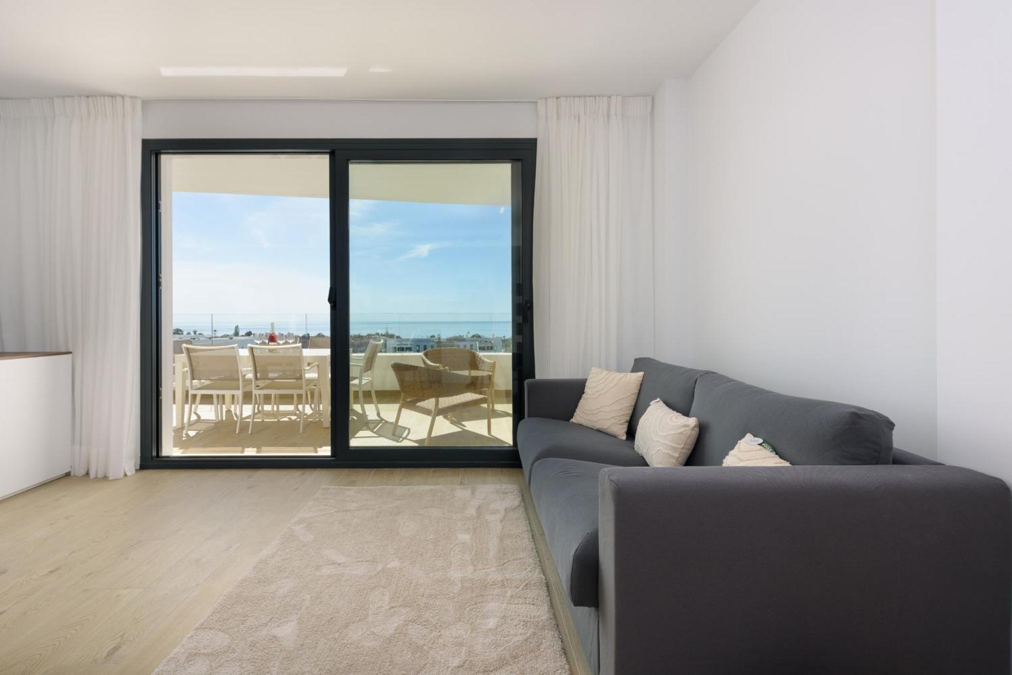 One-80 2440 Apartment