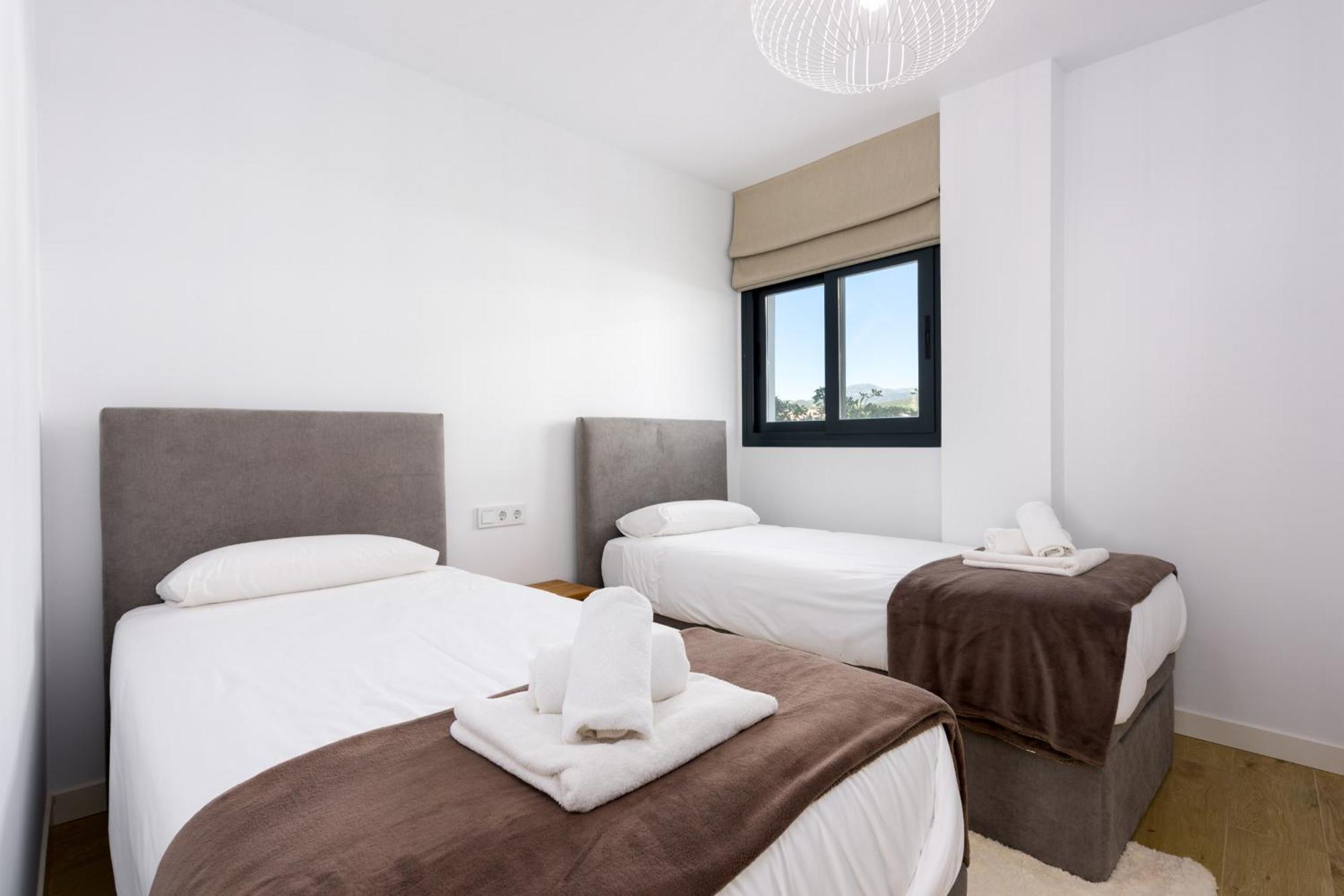 Apartment One-80 2440