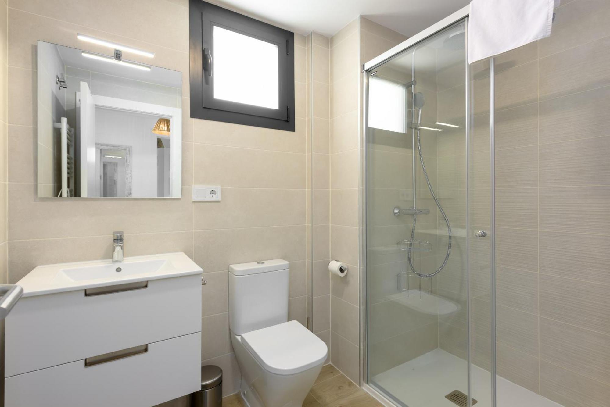 One-80 2440 Apartment