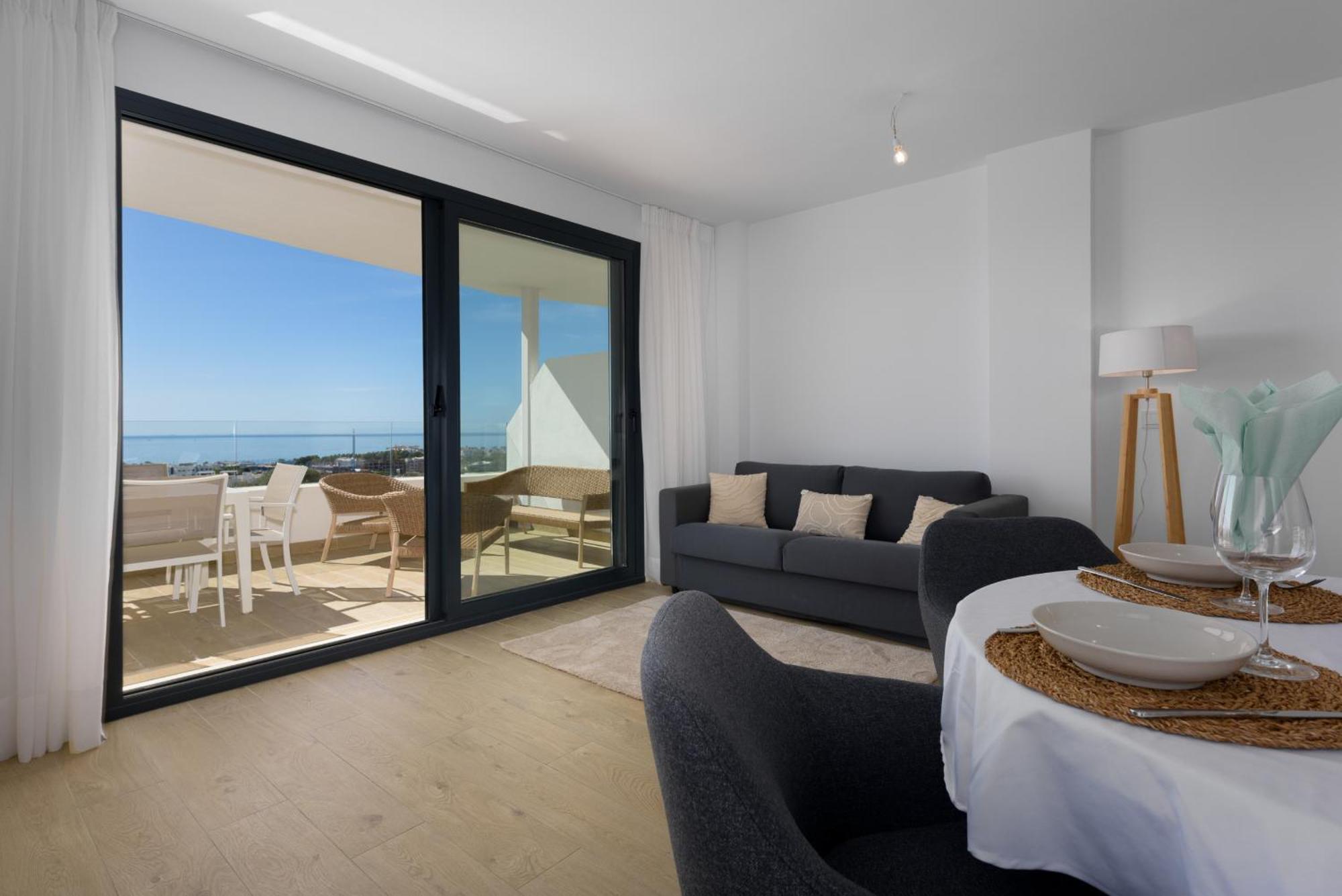 One-80 2440 Apartment *