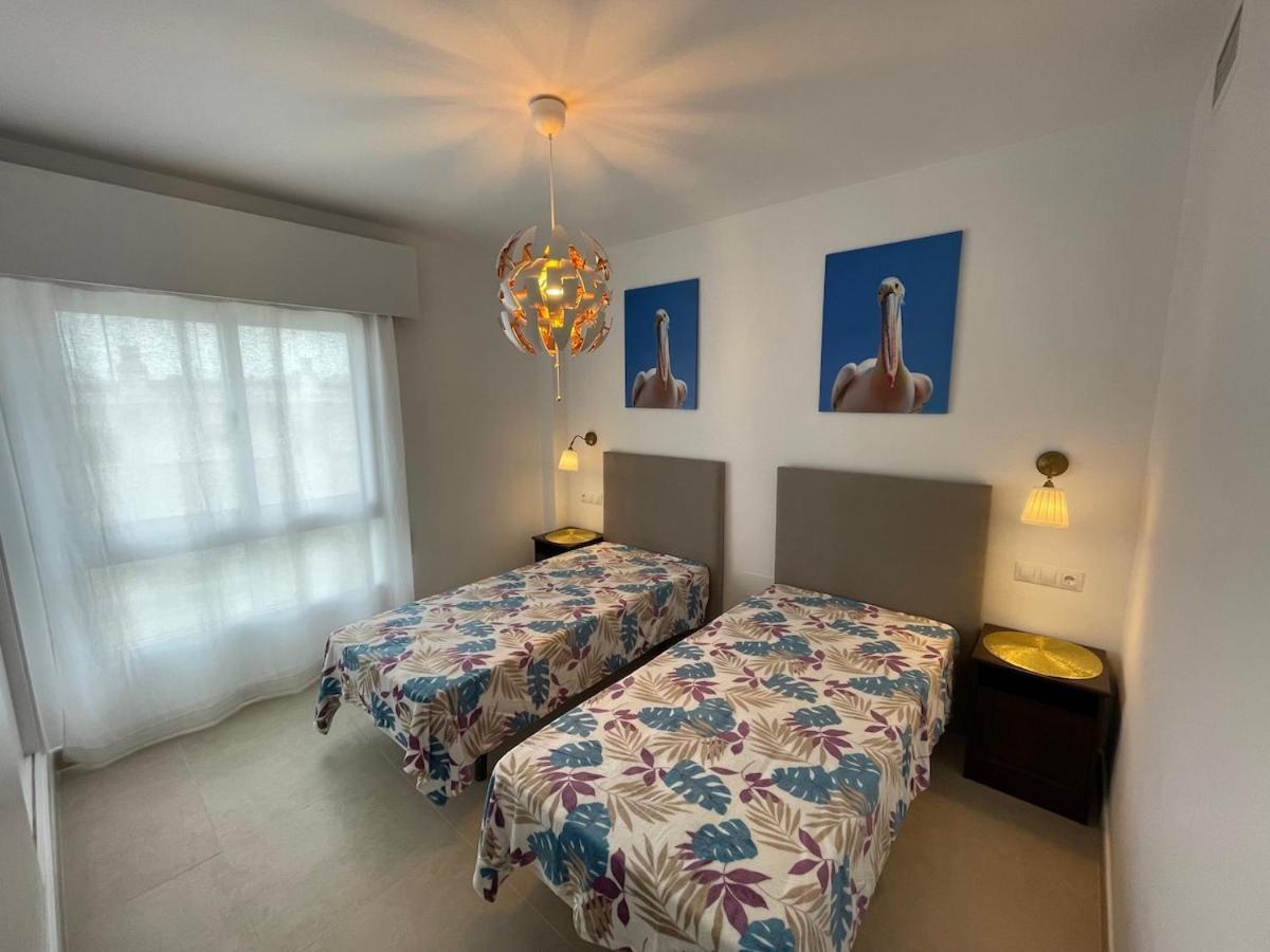 Paseo Maritimo Primera Linea De Playa Apartment *