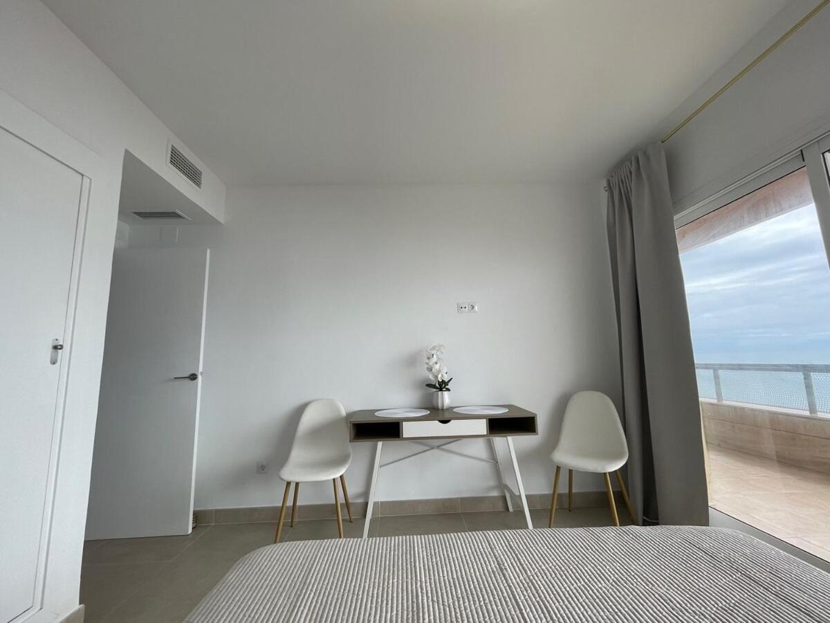 Paseo Maritimo Primera Linea De Playa Apartment *
