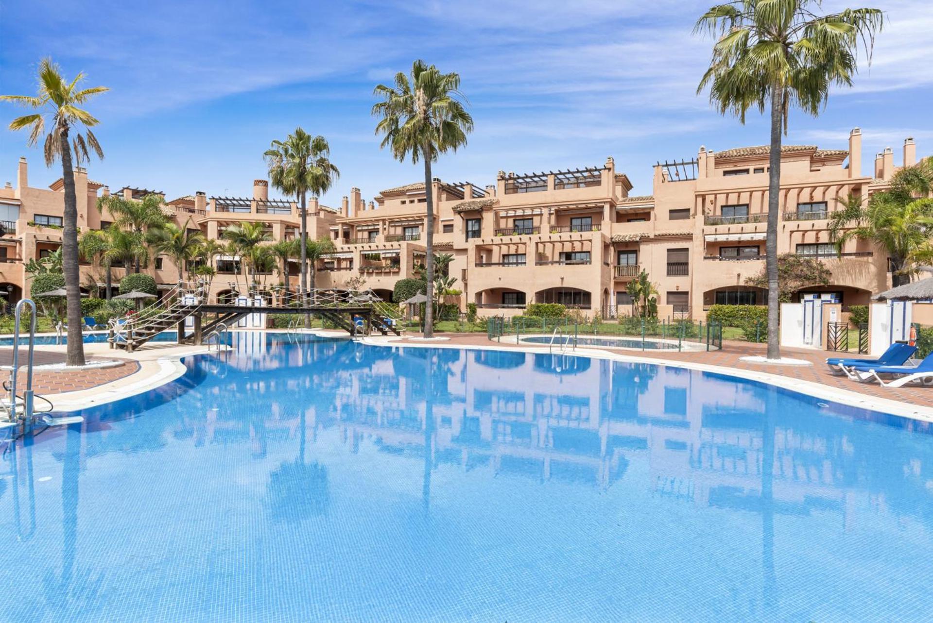 Hacienda Del Sol Apartment Estepona