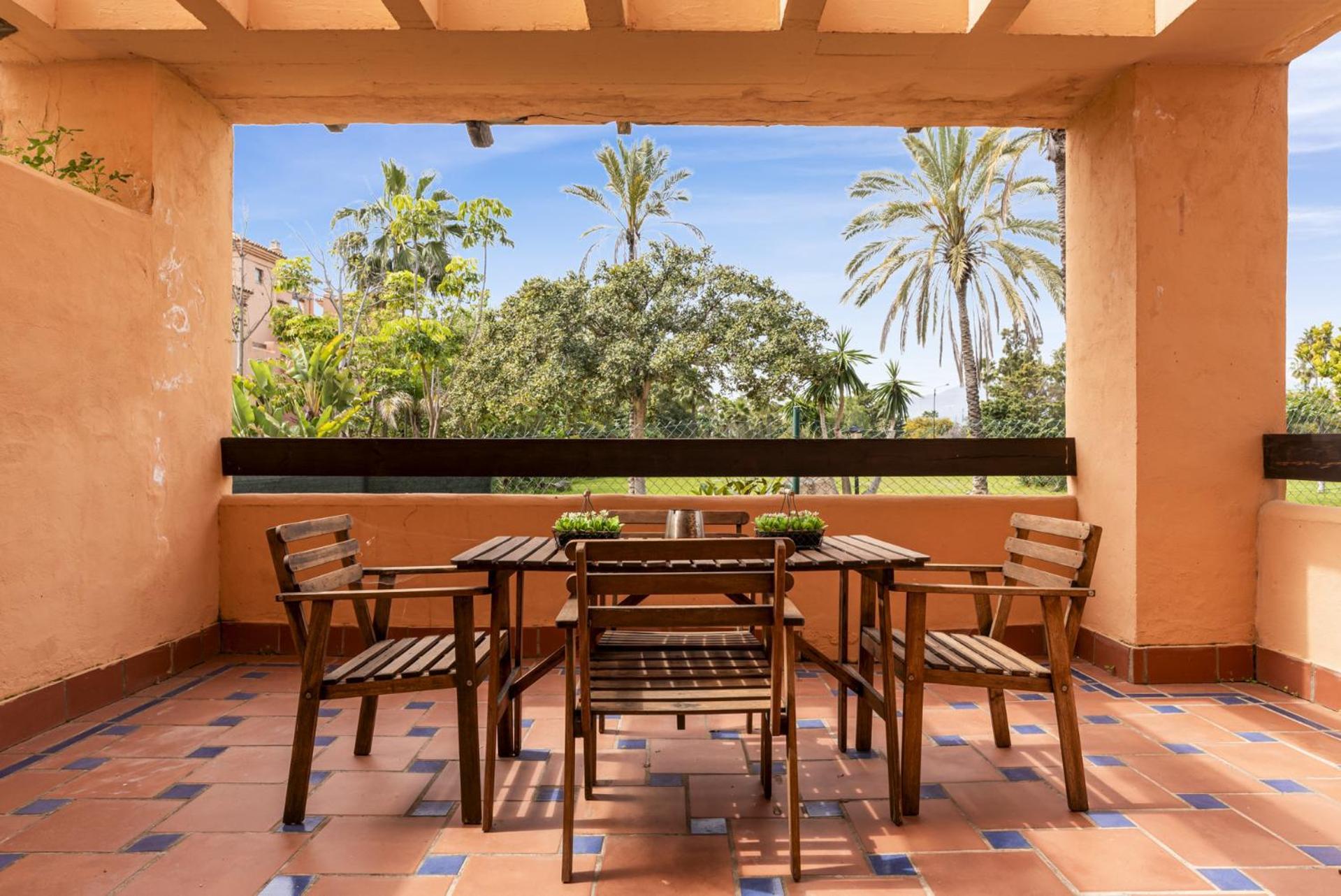 Hacienda Del Sol