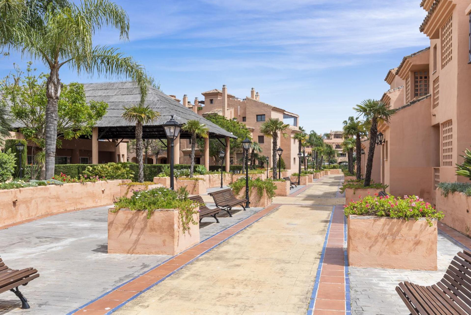 Hacienda Del Sol *