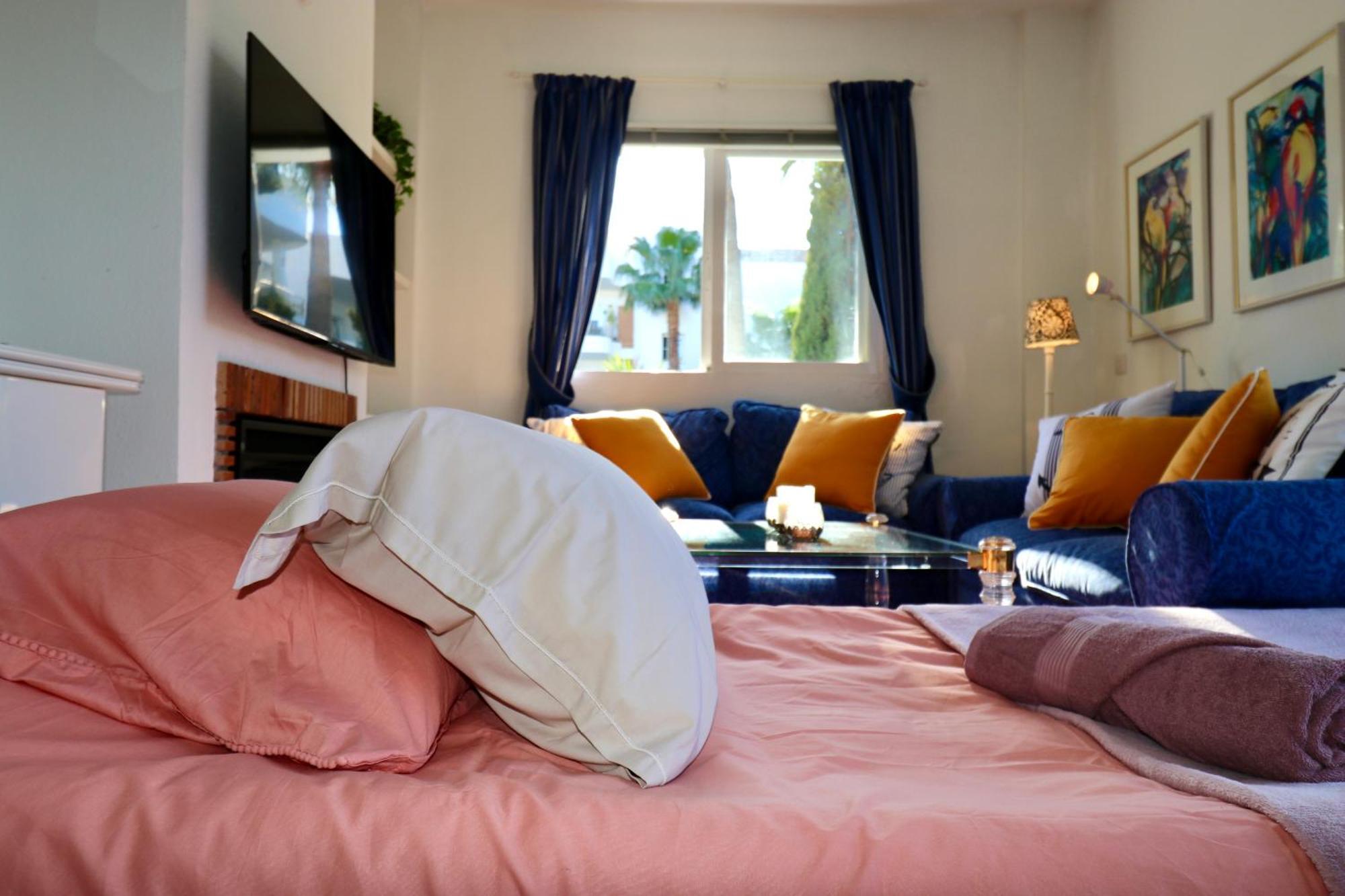 Golf Resort, Pool, Bbq, Massive Sunny Terrace With Mountain Views * Estepona